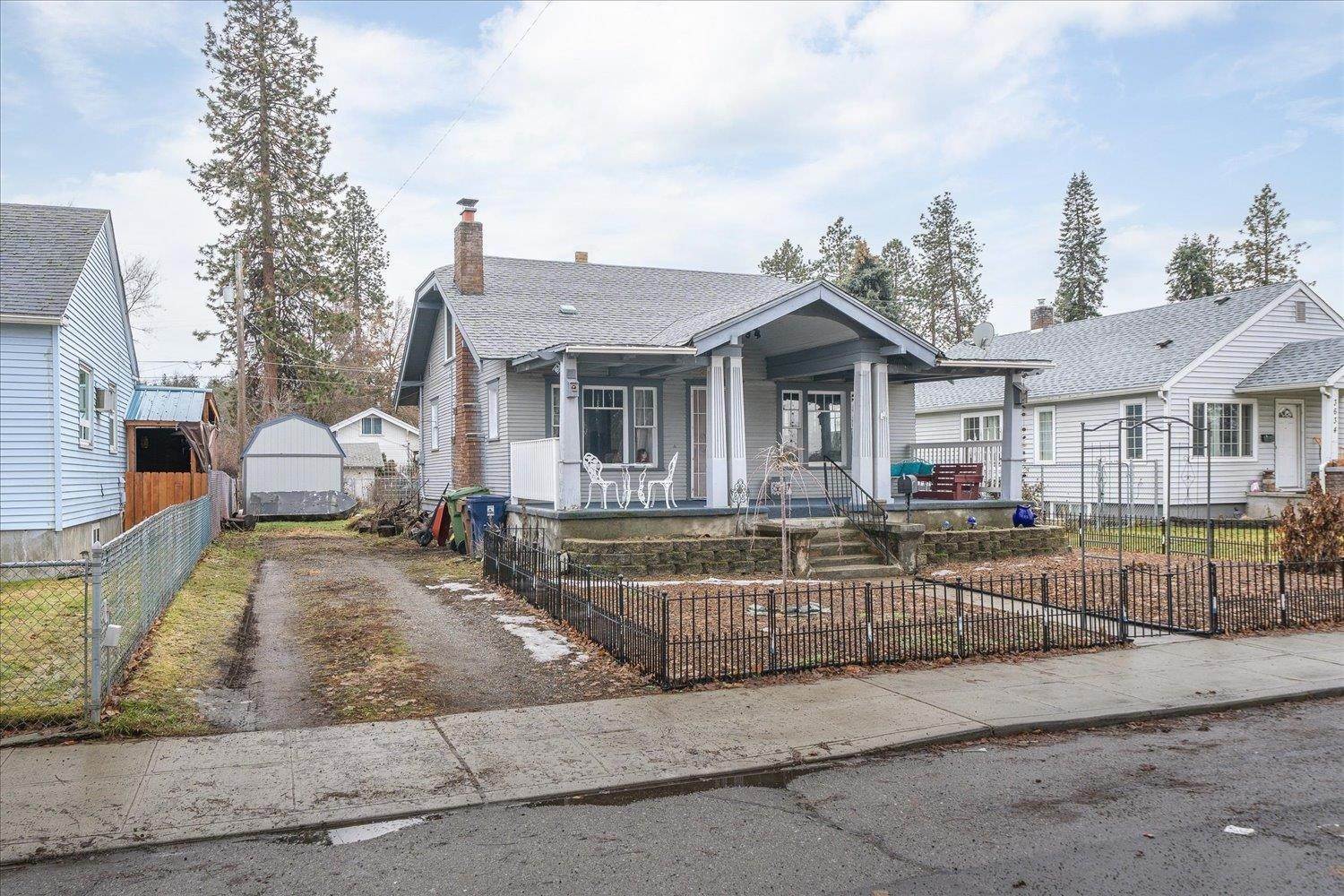 4. Single Family Homes for Sale at 3704 E 5th Avenue Spokane, Washington 99202 United States