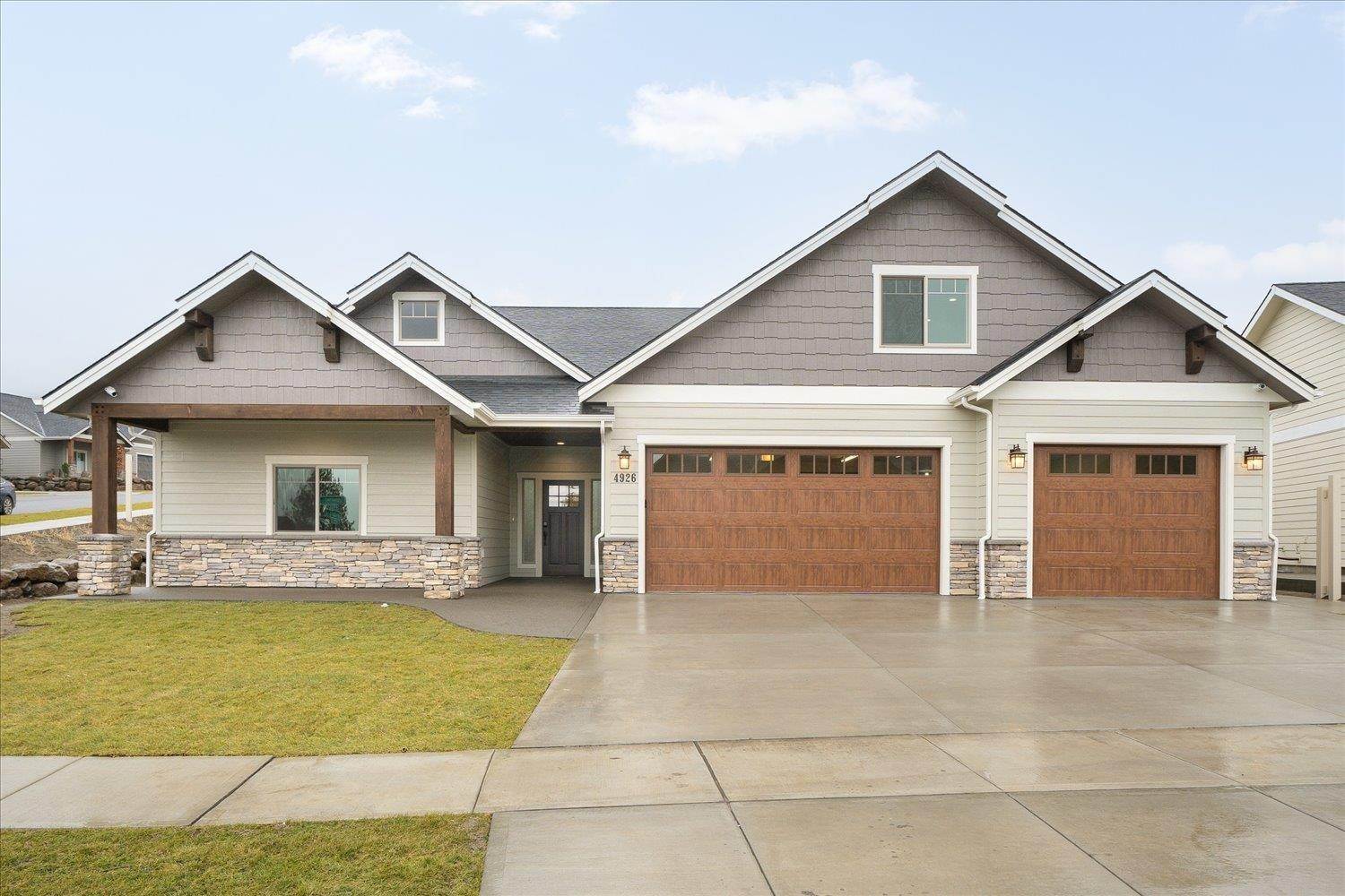 Single Family Homes for Sale at 14228 E 39th Lane Veradale, Washington 99037 United States