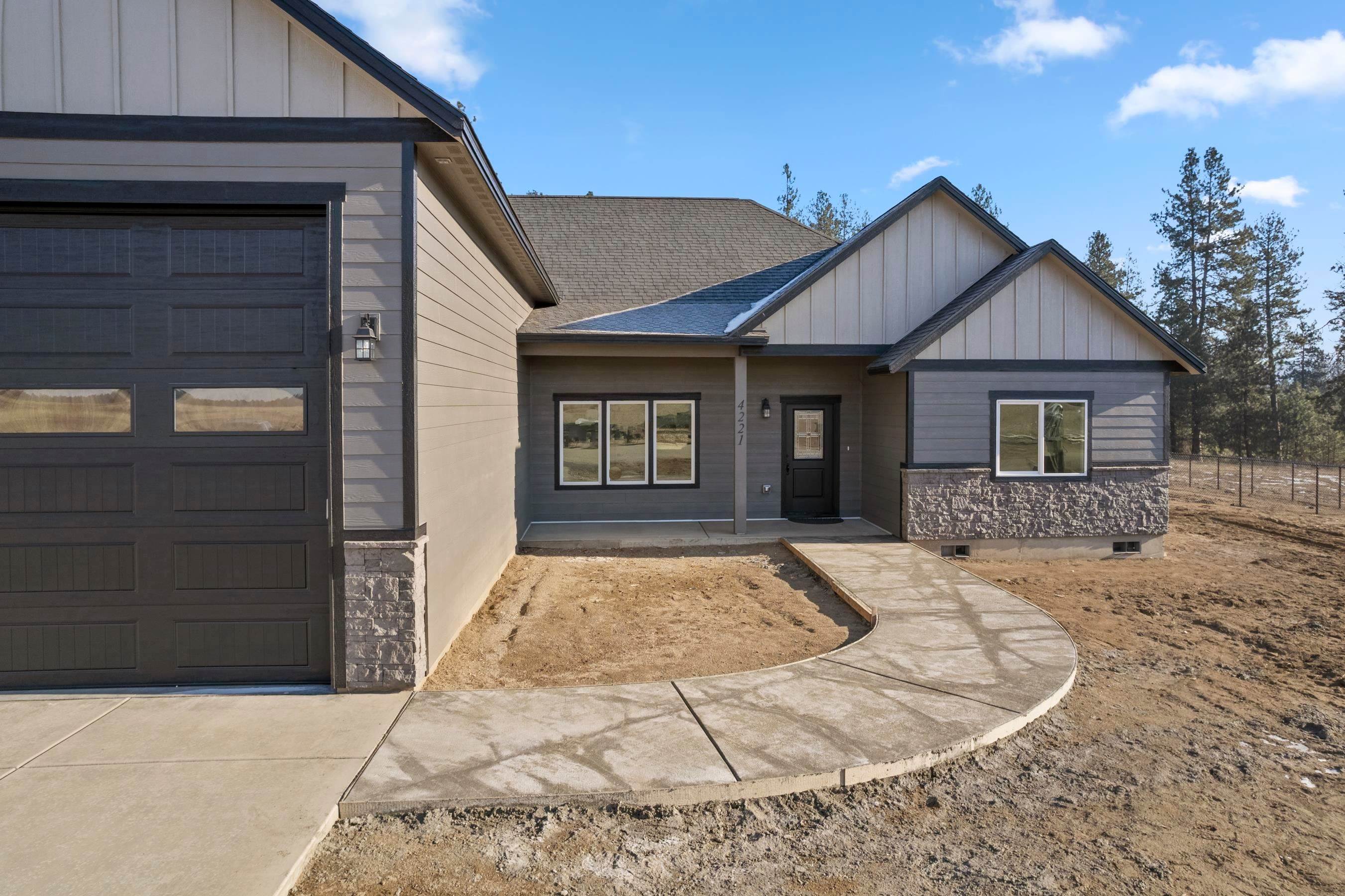 4. Single Family Homes for Sale at 13931 E Hunters Ridge Lane Spokane Valley, Washington 99206 United States