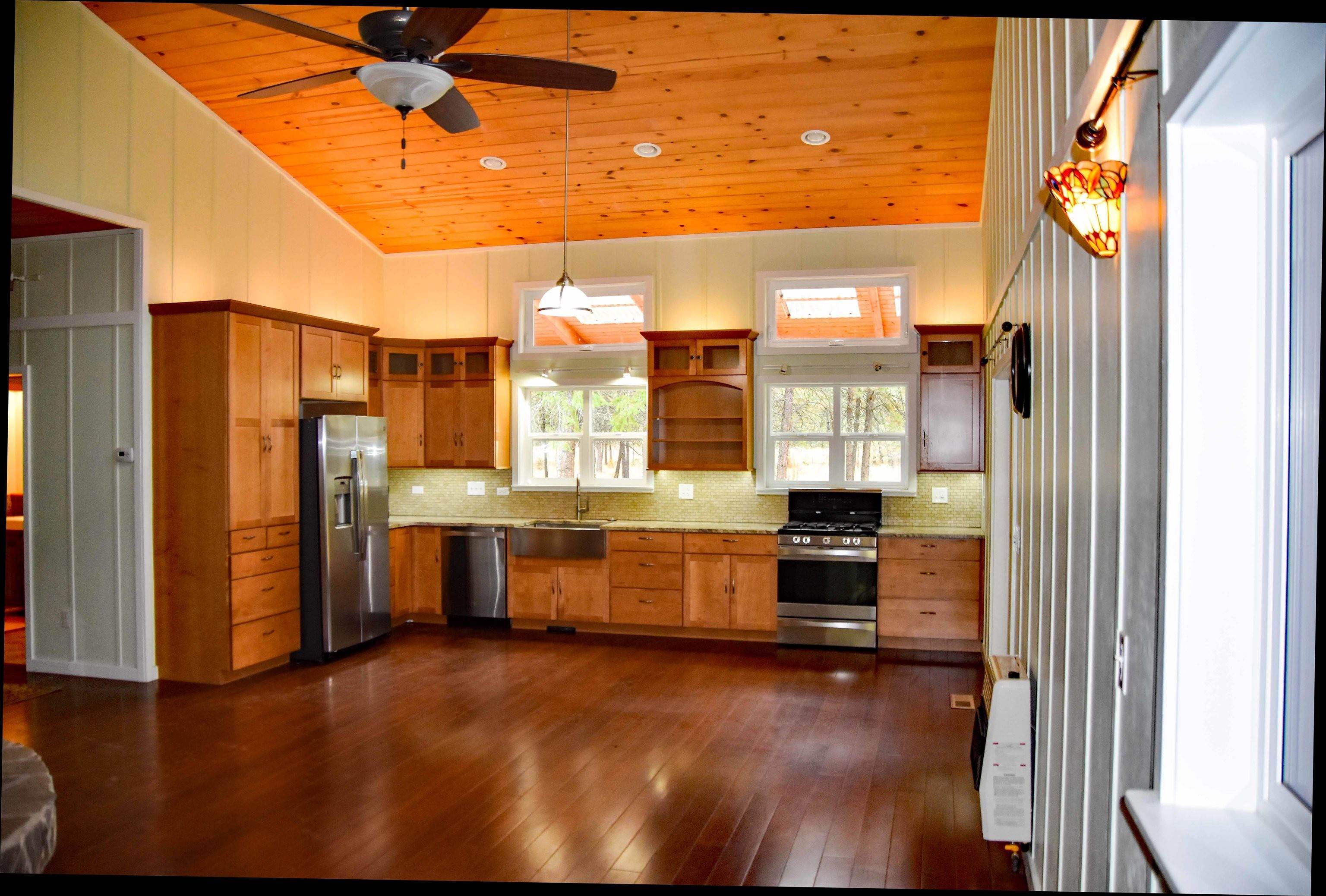 2. Single Family Homes for Sale at 3733 Cc Sand Creek Road Kettle Falls, Washington 99141 United States