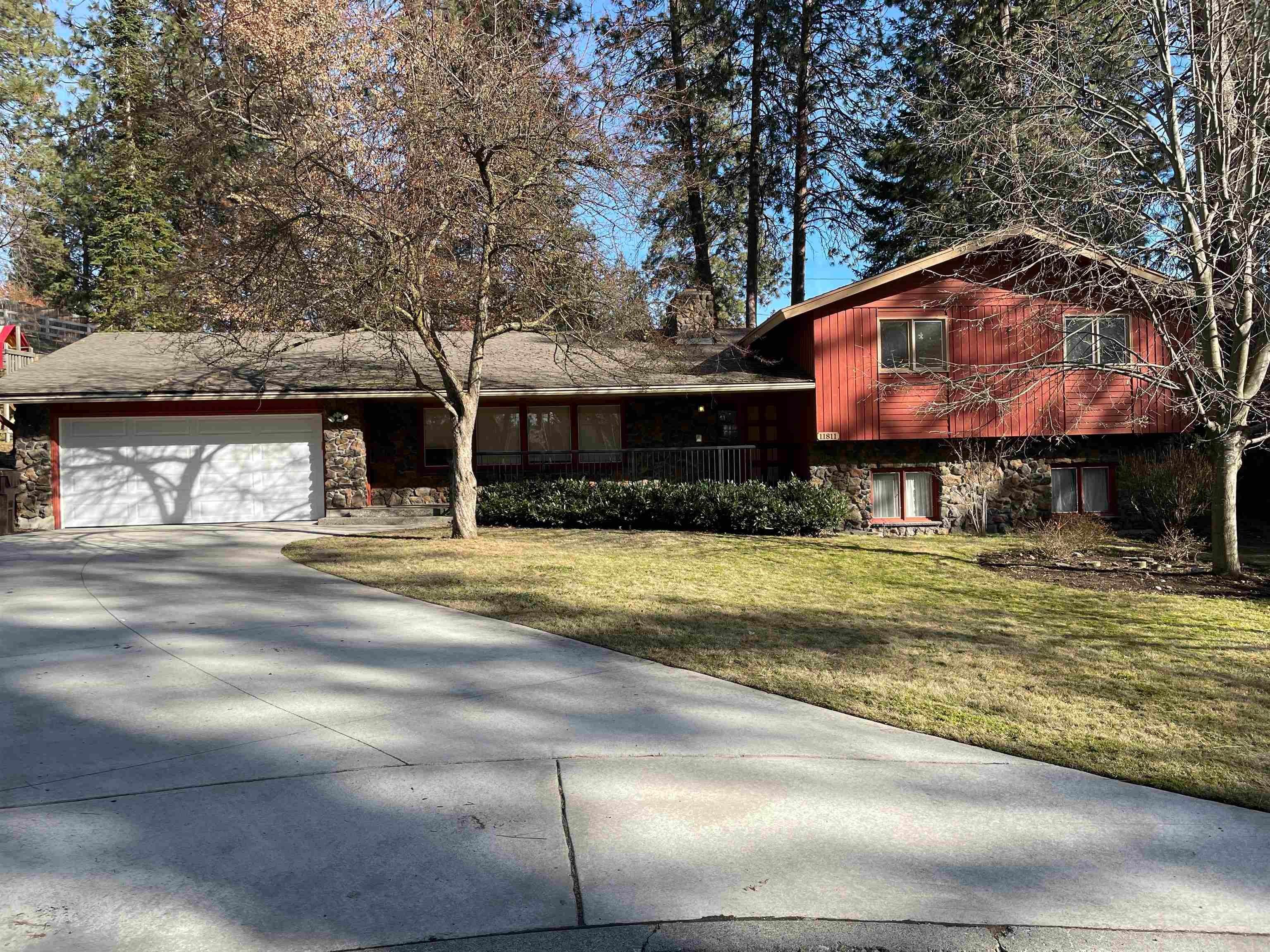 Single Family Homes for Sale at 11811 E Glenview Circle Spokane, Washington 99206 United States