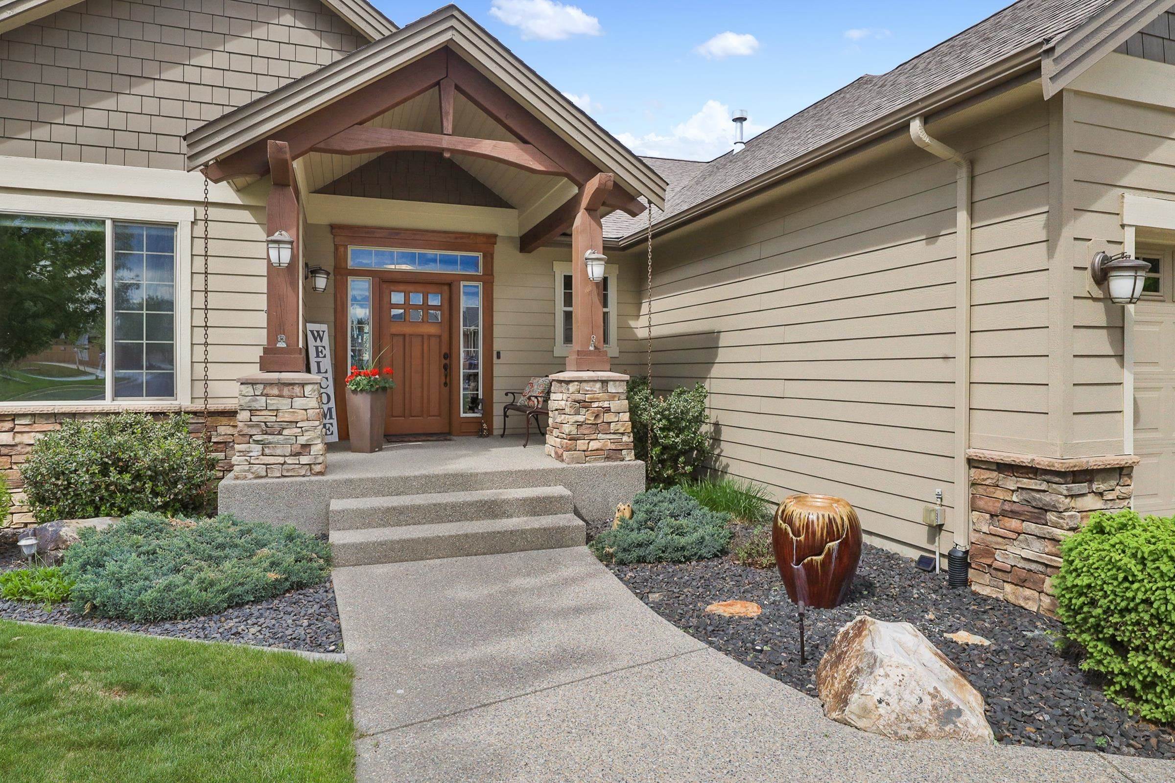 4. Single Family Homes for Sale at 904 W Stirlingview Drive Spokane, Washington 99224 United States