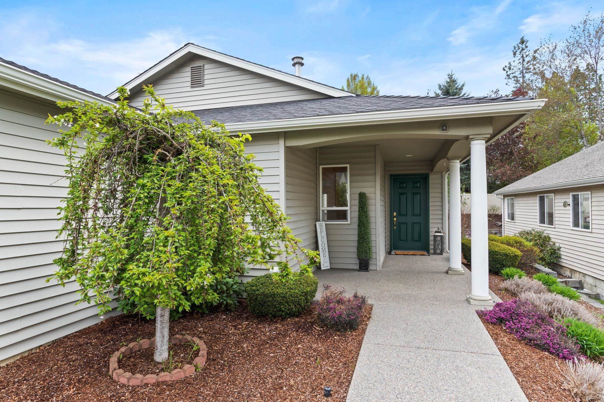 4. Single Family Homes for Sale at 3706 E Alexandra Lane Spokane, Washington 99223 United States