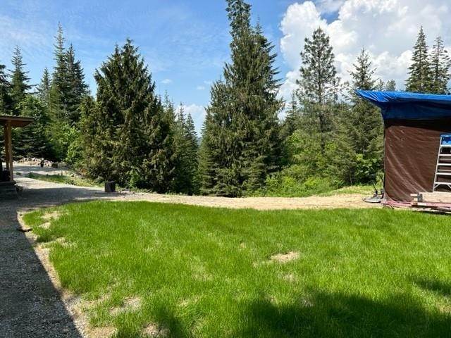 10. Single Family Homes for Sale at 17307 E Foothills Road Spokane Valley, Washington 99217 United States