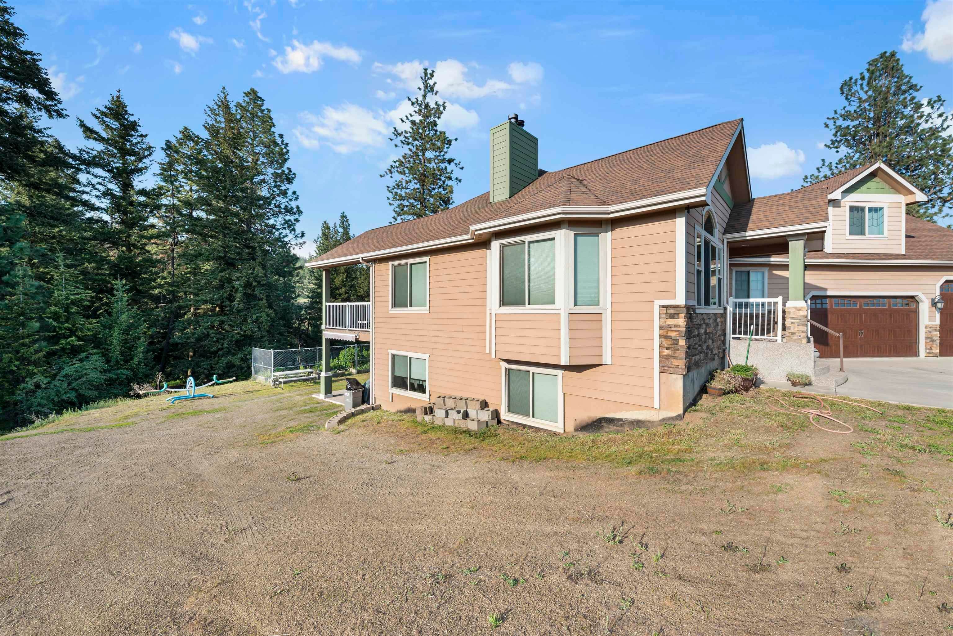 7. Single Family Homes for Sale at 21909 E Harvard Vistas Lane Newman Lake, Washington 99025 United States