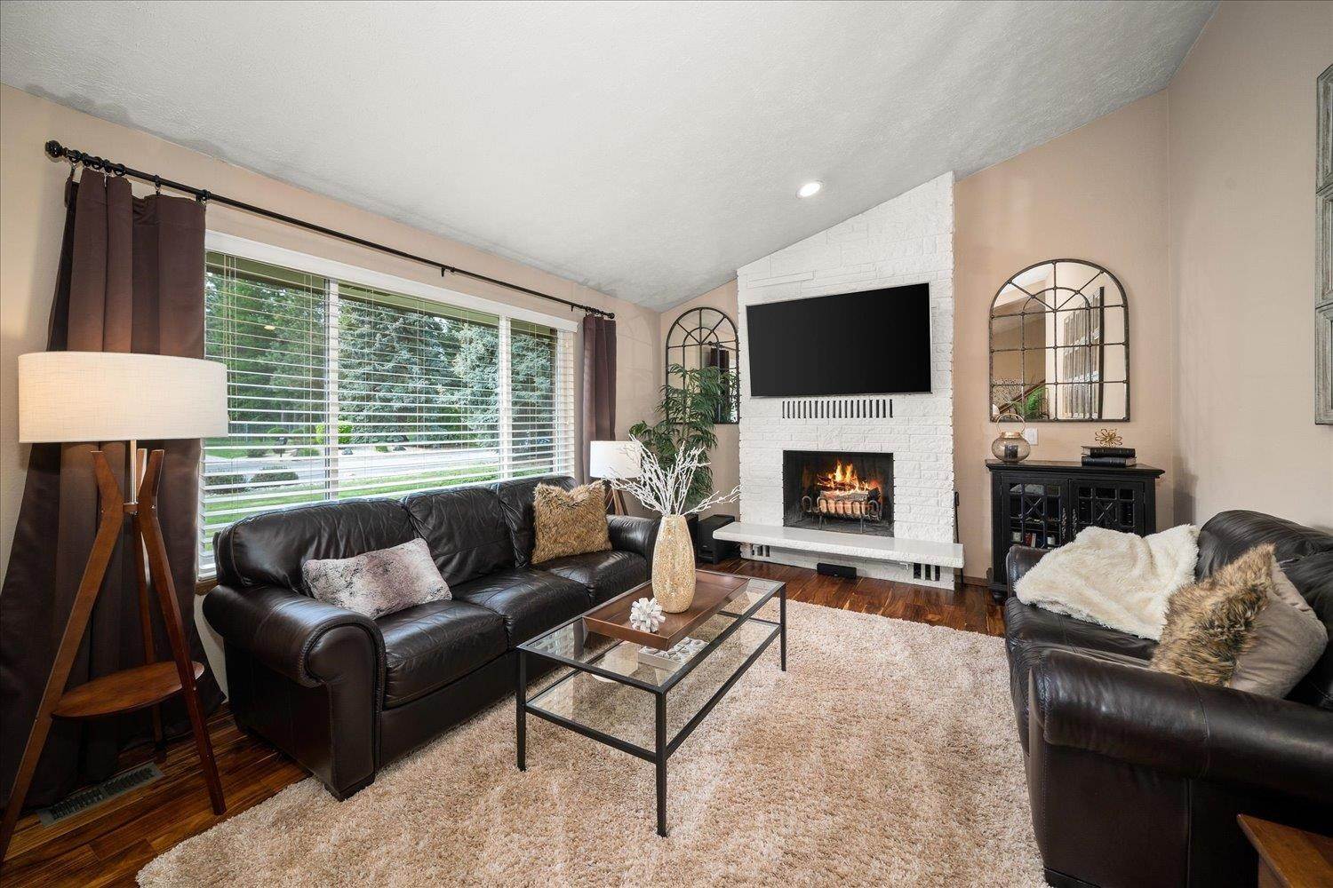 9. Single Family Homes for Sale at 10417 E Holman Road Spokane, Washington 99206 United States