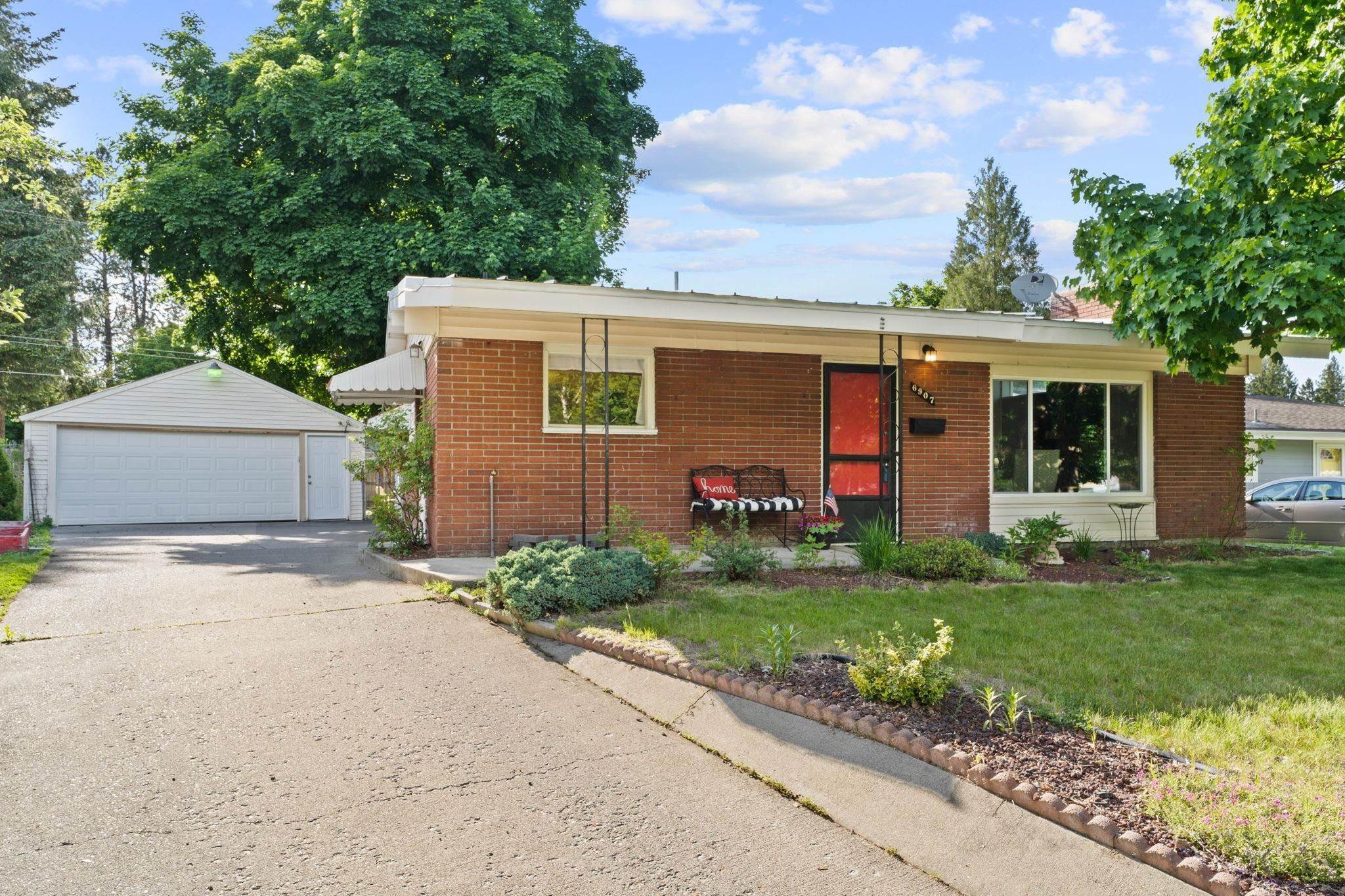 1. Single Family Homes for Sale at 6907 N Stevens Street Spokane, Washington 99208 United States