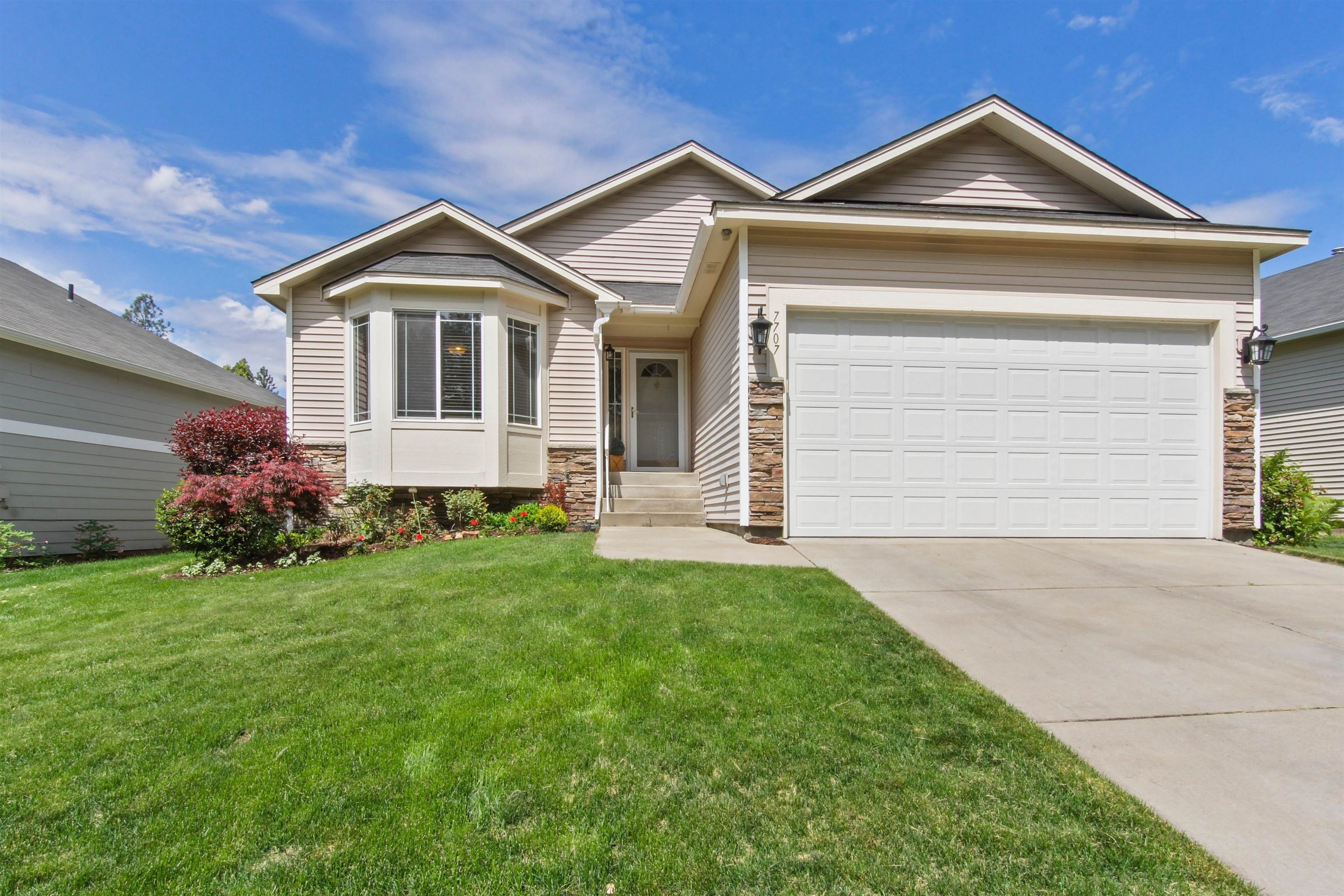 2. Single Family Homes for Sale at 7707 N Calispel Lane Spokane, Washington 99208 United States
