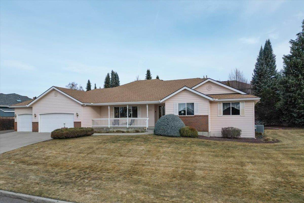 2. Single Family Homes for Sale at 9910 N Comanche Drive Spokane, Washington 99208 United States