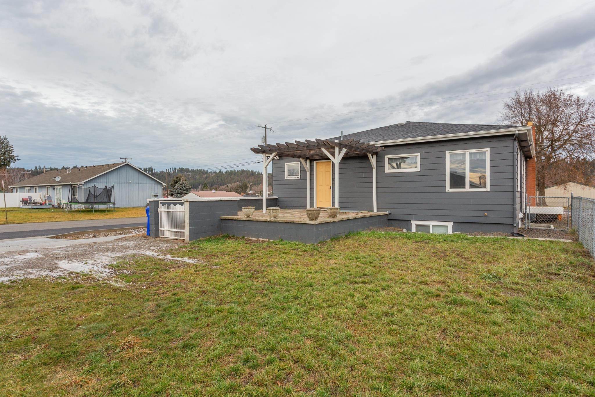 Single Family Homes for Sale at 13502 E Rich Avenue Spokane Valley, Washington 99216 United States
