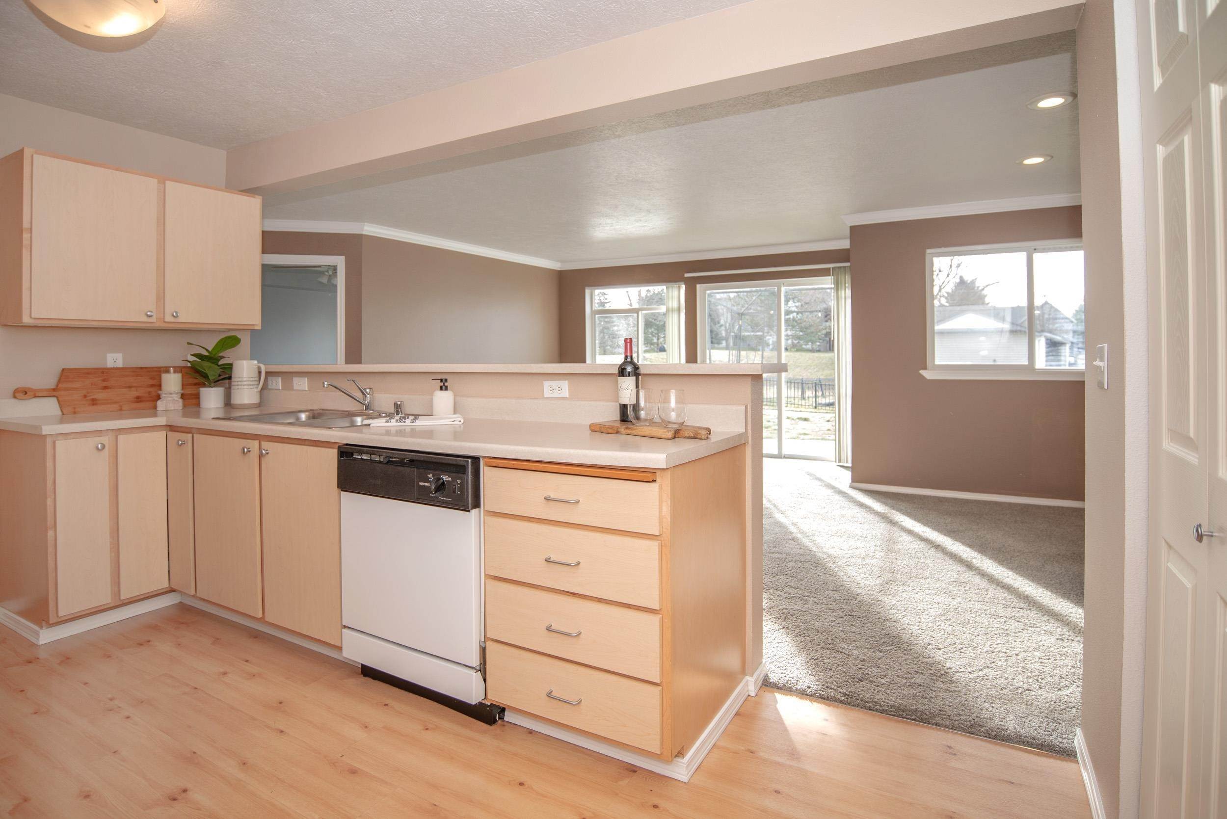 19. Single Family Homes for Sale at 22855 E Country Vista Drive Liberty Lake, Washington 99019 United States