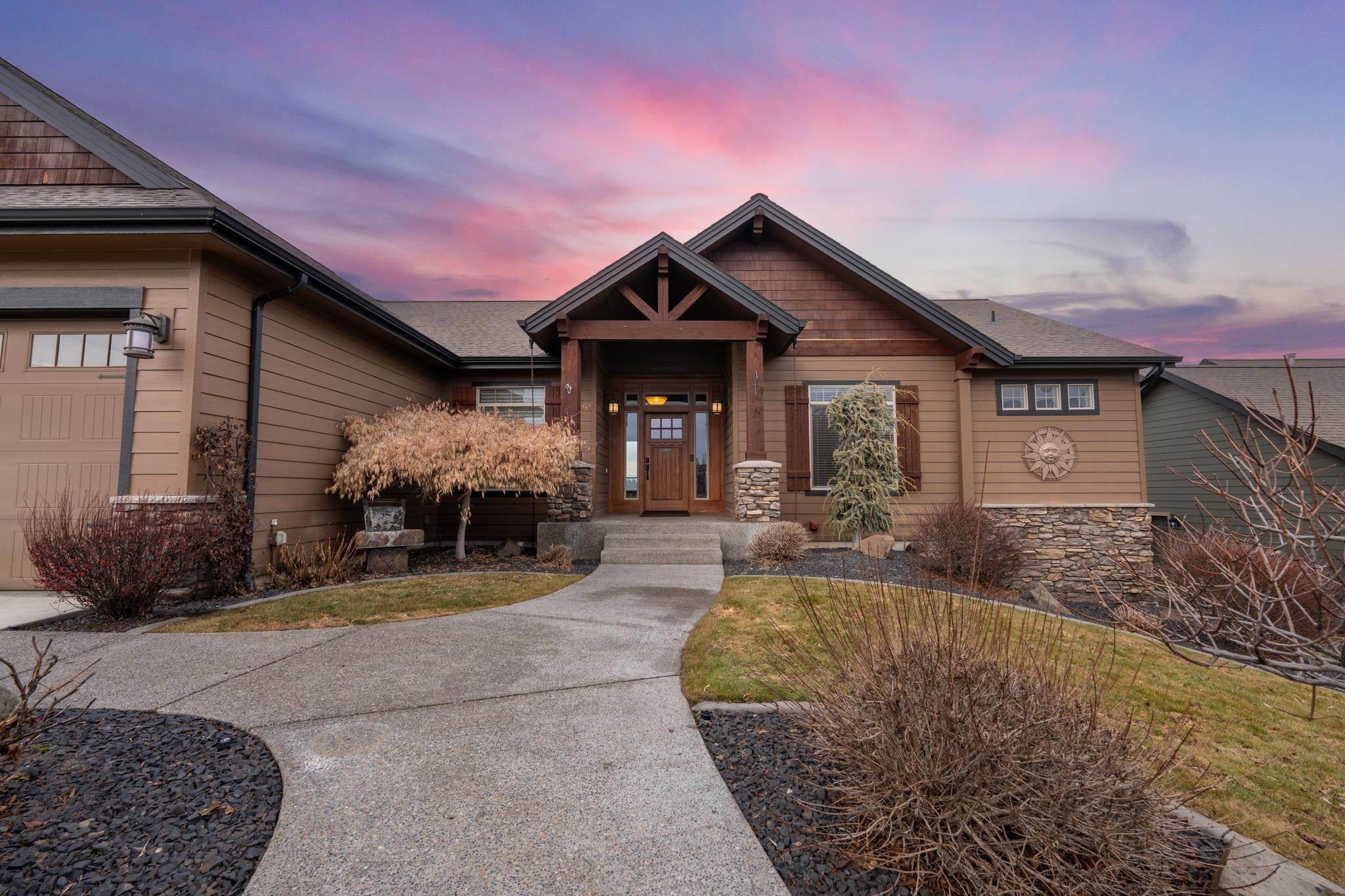 4. Single Family Homes for Sale at 5403 S Blueridge Drive Spokane, Washington 99224 United States