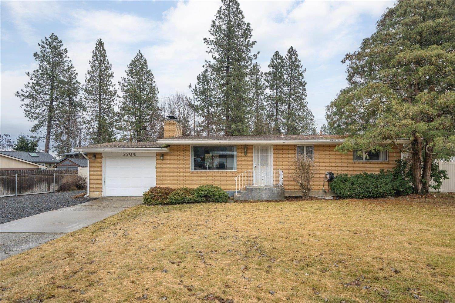 Single Family Homes for Sale at 7704 N Stevens Street Spokane, Washington 99208 United States