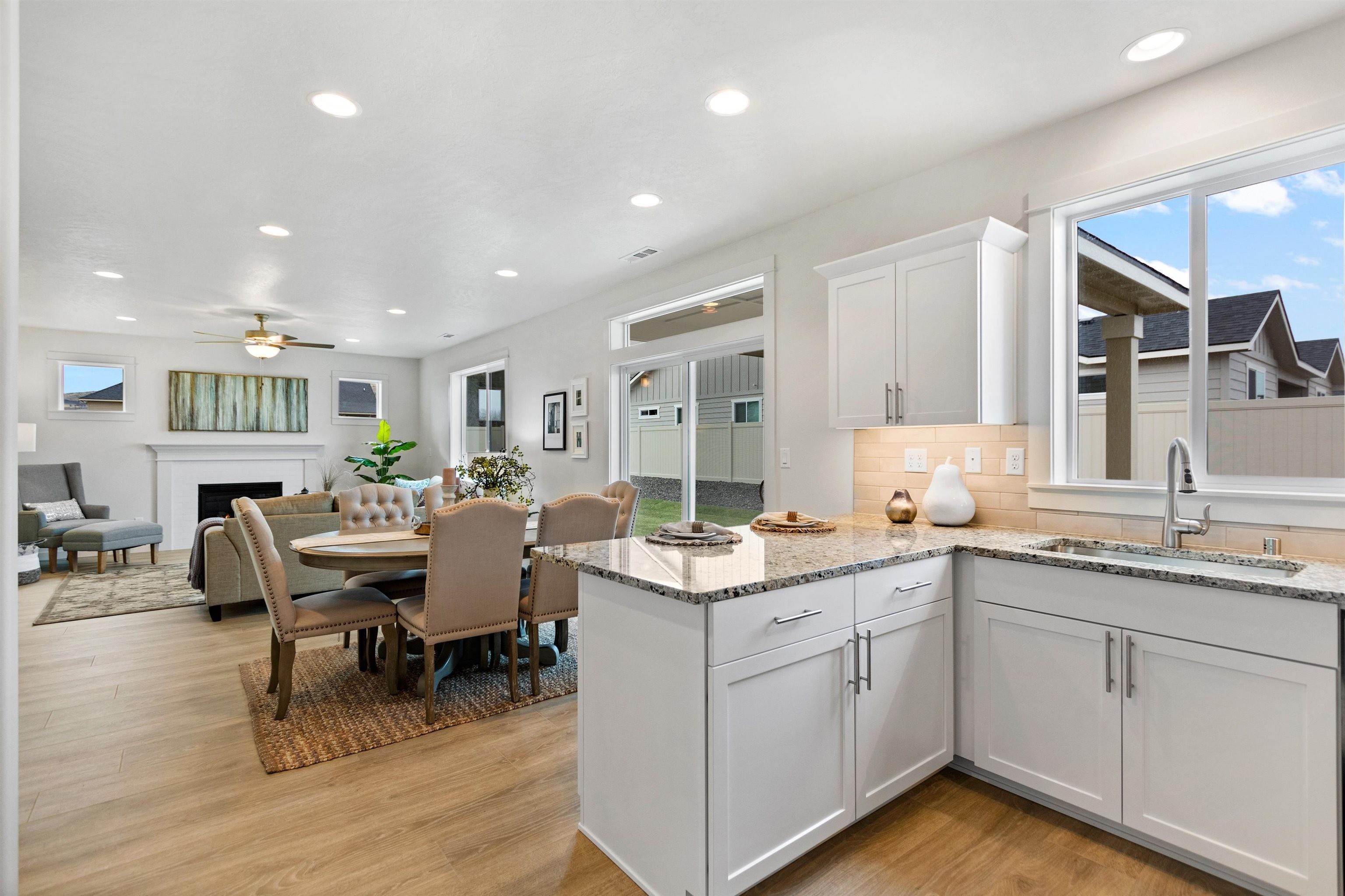 5. Single Family Homes for Sale at 802 S Cougars Street Spokane, Washington 99224 United States