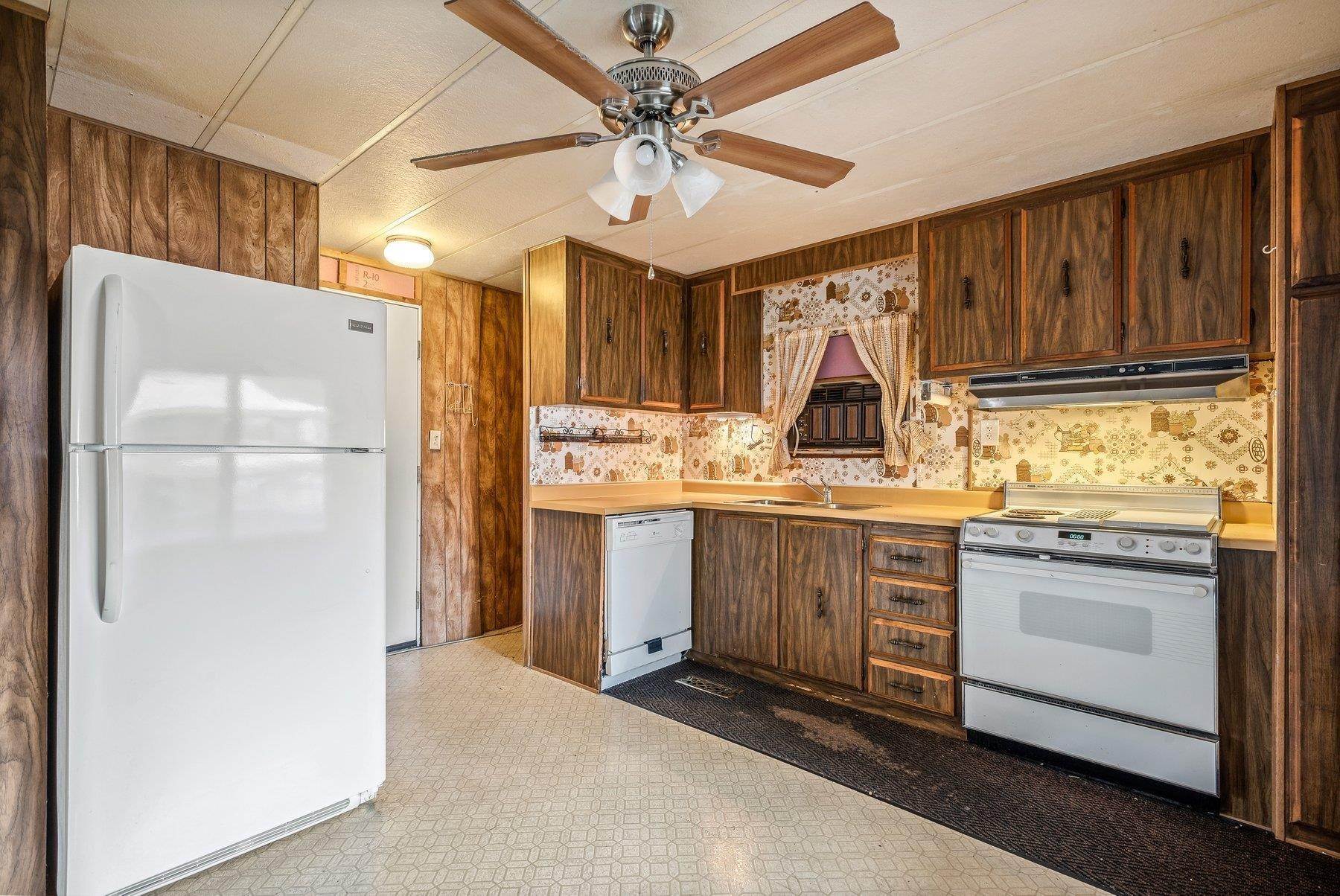 10. Single Family Homes for Sale at 208 S Neyland Avenue Liberty Lake, Washington 99019 United States