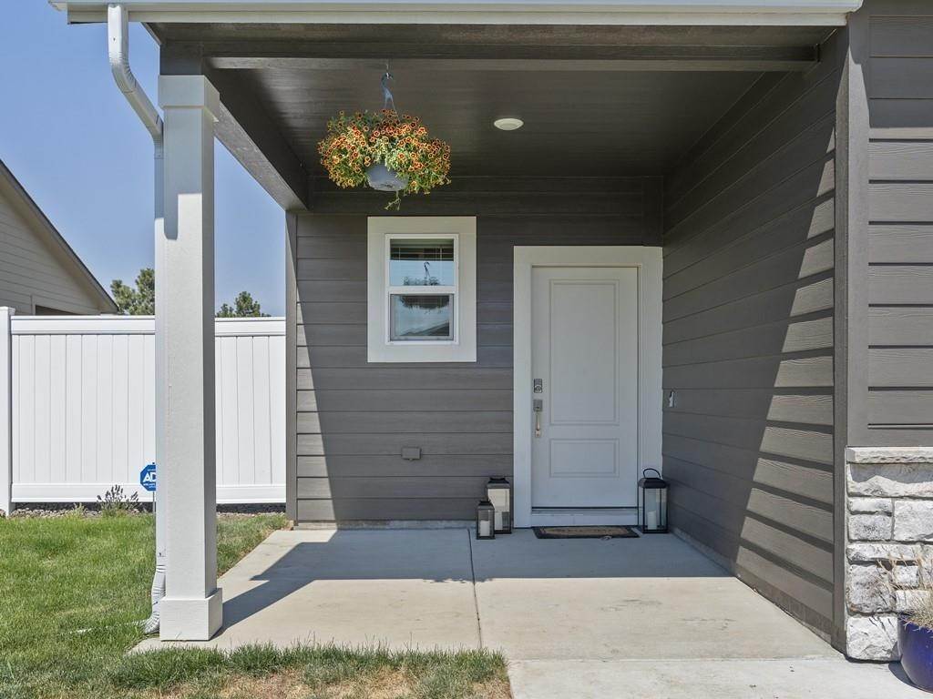 3. Single Family Homes for Sale at 8506 W Silver Street Spokane, Washington 99004 United States