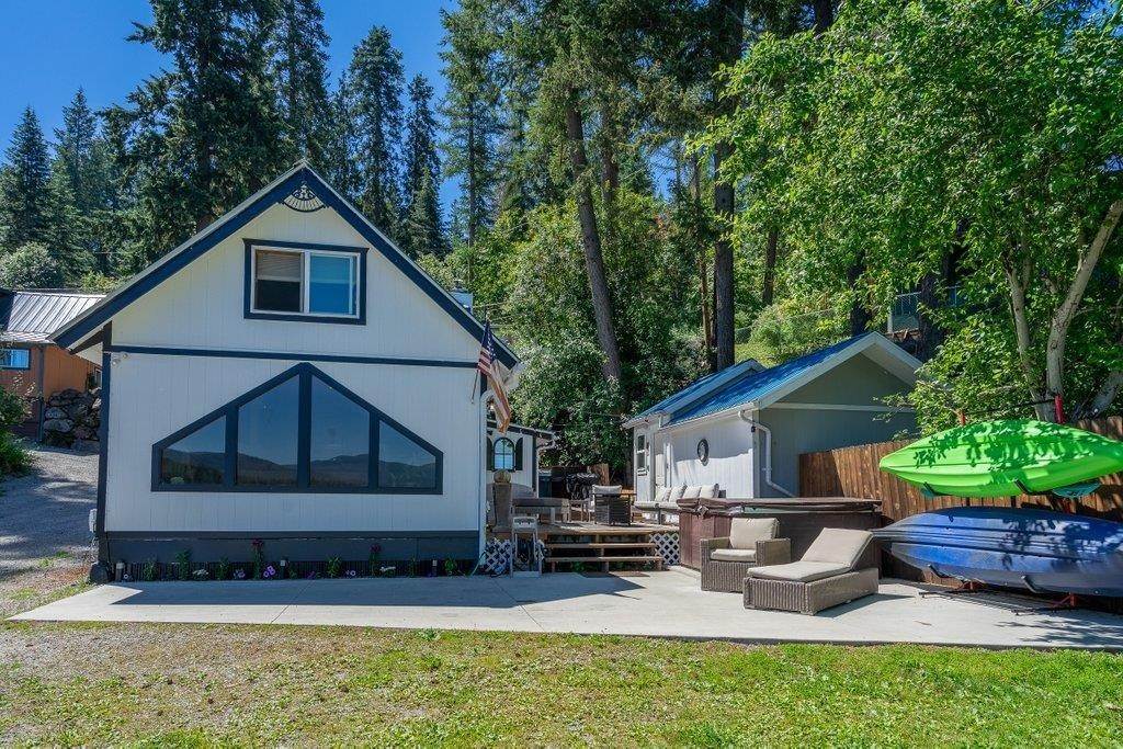 Single Family Homes for Sale at 22705 E Park Beach Road Newman Lake, Washington 99025 United States