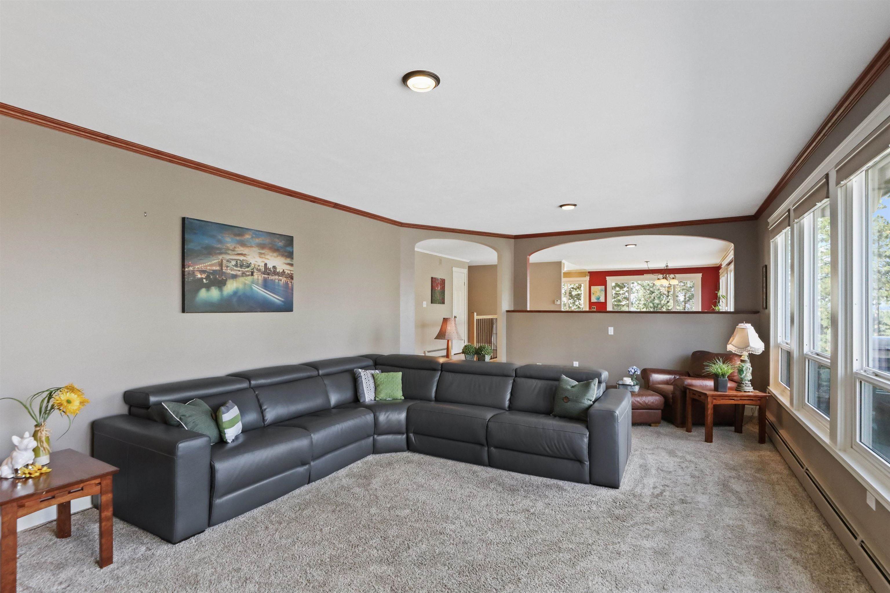 20. Single Family Homes for Sale at 1306 W North Five Mile Road Spokane, Washington 99208 United States