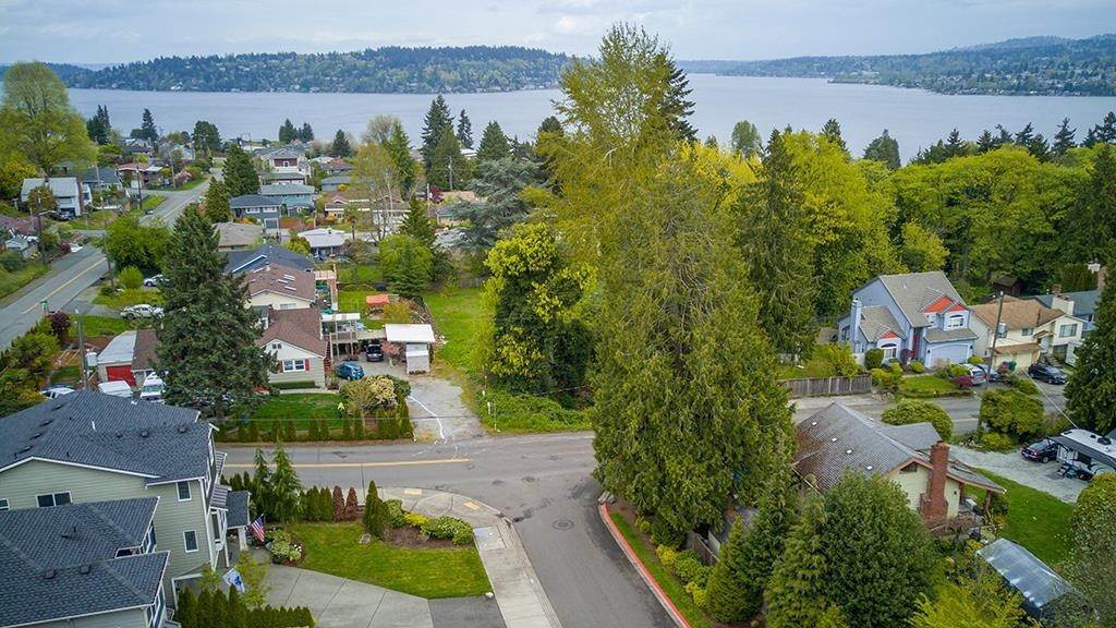 3. Single Family Homes for Sale at 11403 80th Place S Seattle, Washington 98178 United States