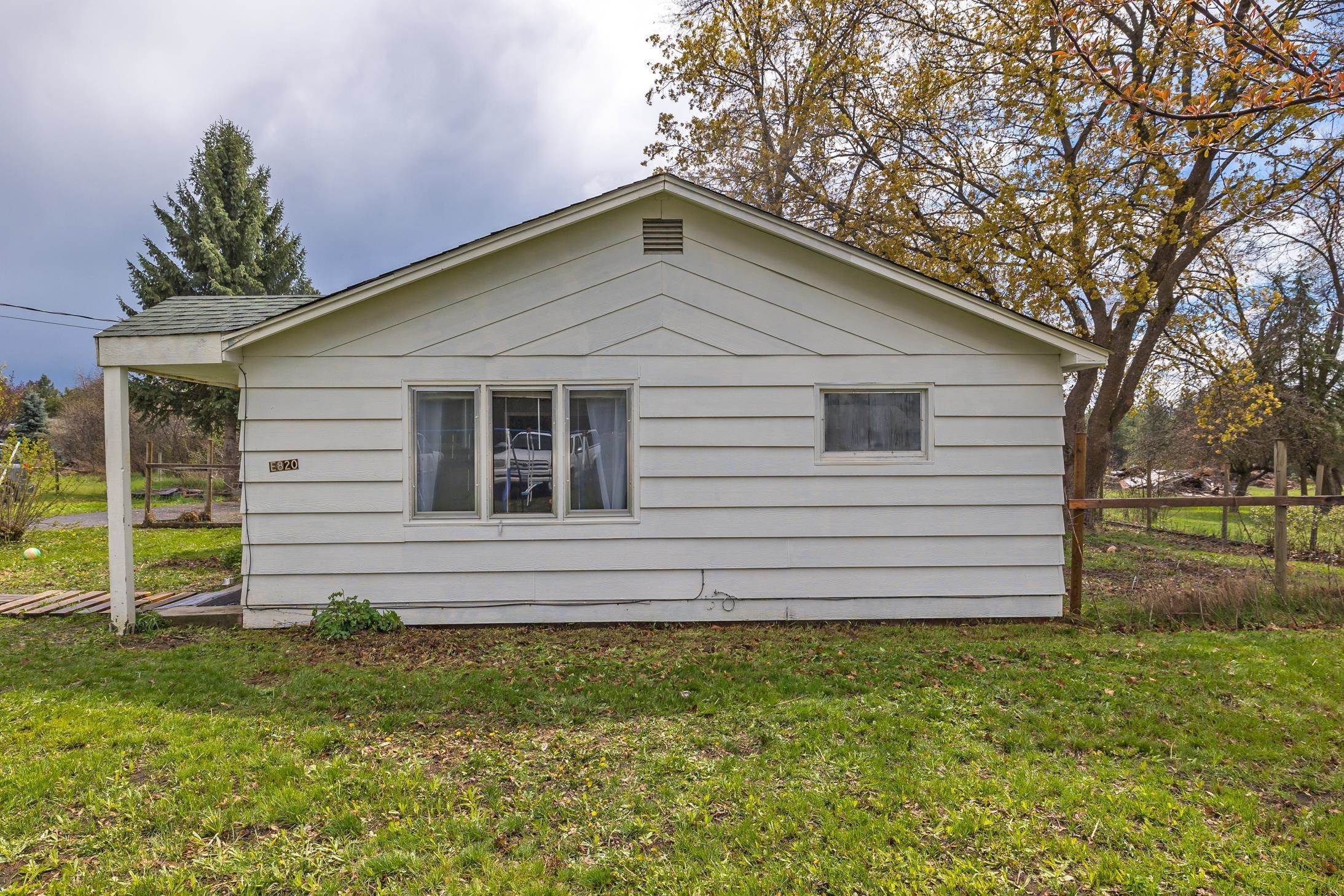 2. Single Family Homes for Sale at 820 E D Street Deer Park, Washington 99006 United States