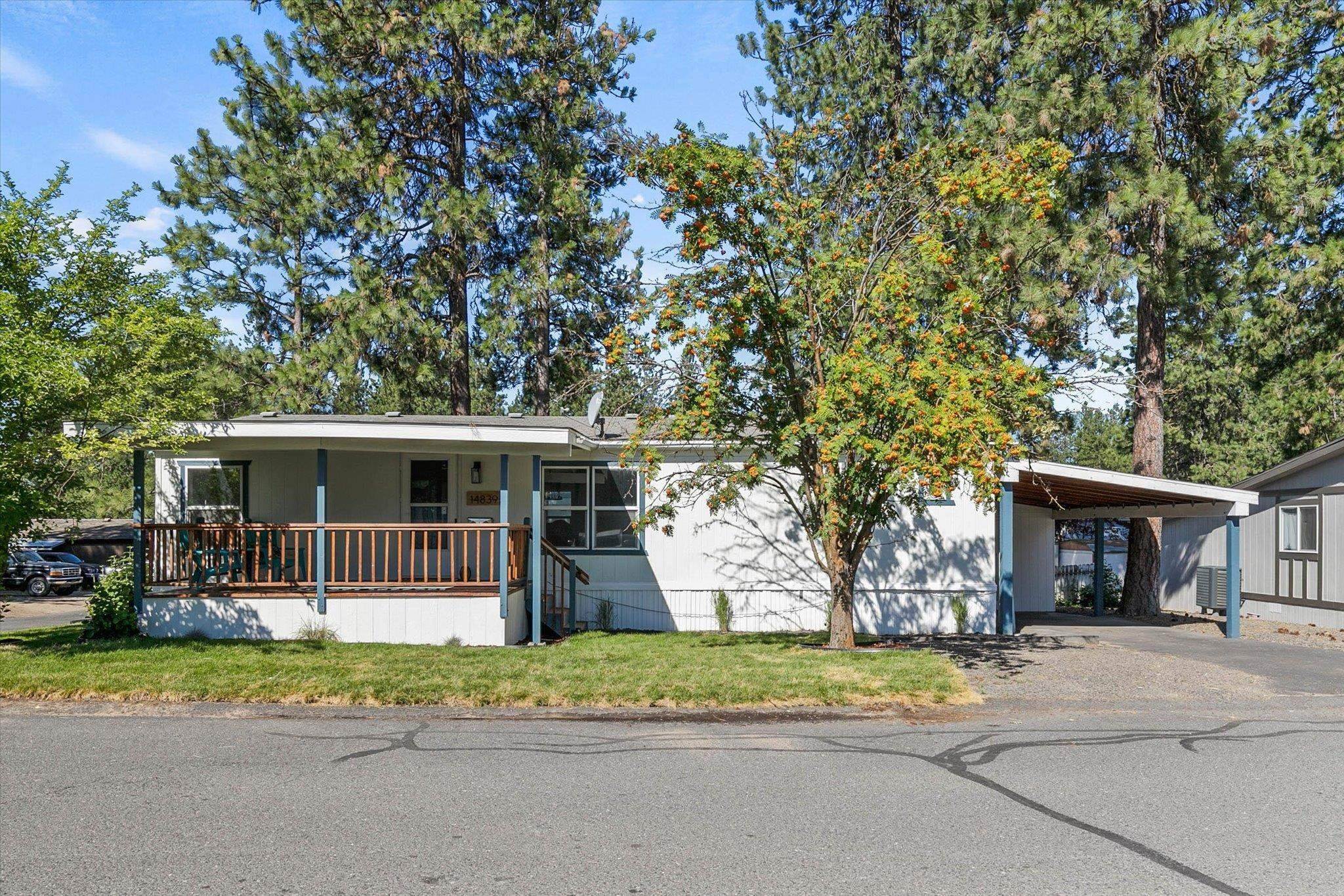 2. Single Family Homes for Sale at 14839 N Shenandoah Forest Lane Mead, Washington 99021 United States