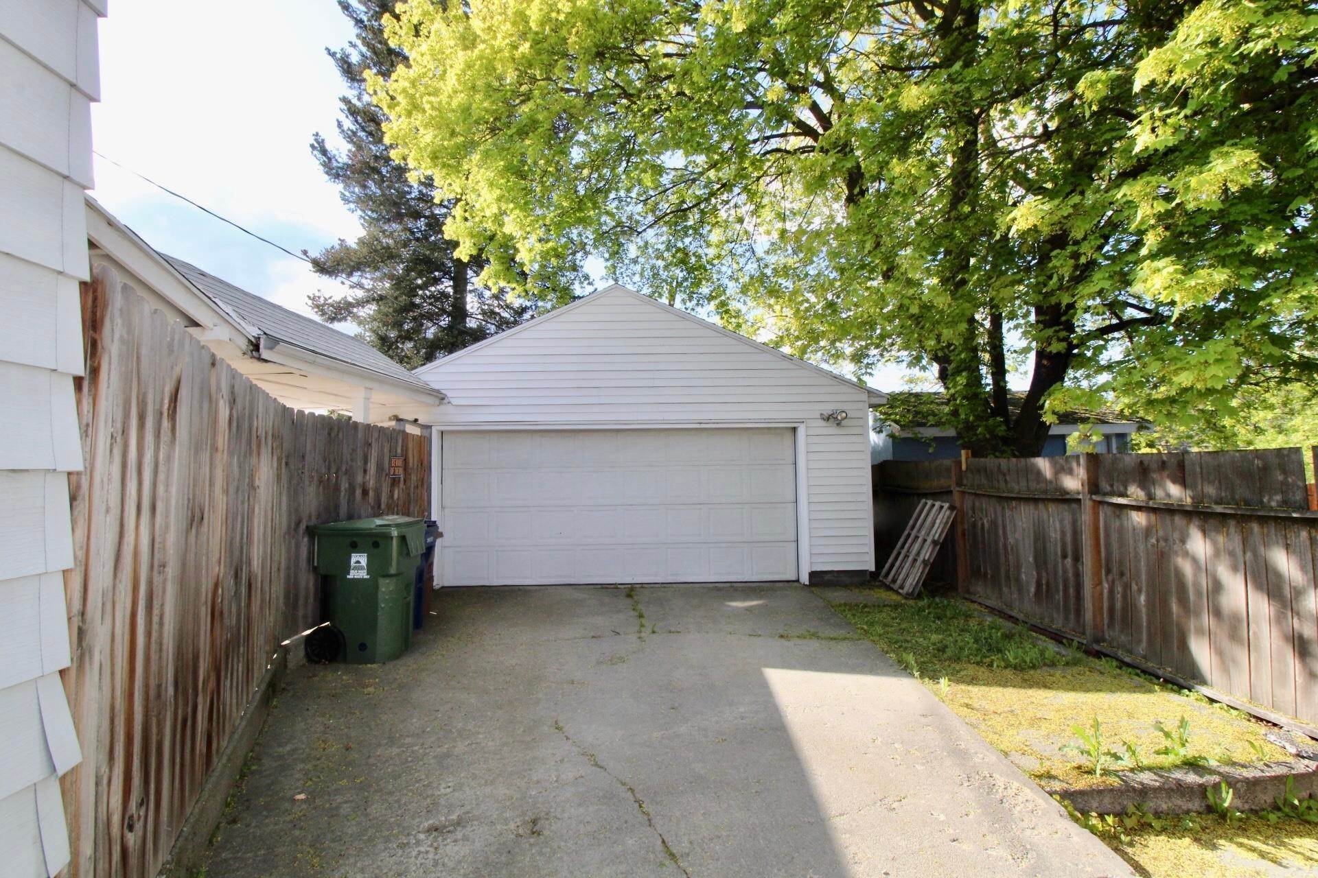 3. Single Family Homes for Sale at 6009 N Ridgeview Lane Spokane, Washington 99205 United States