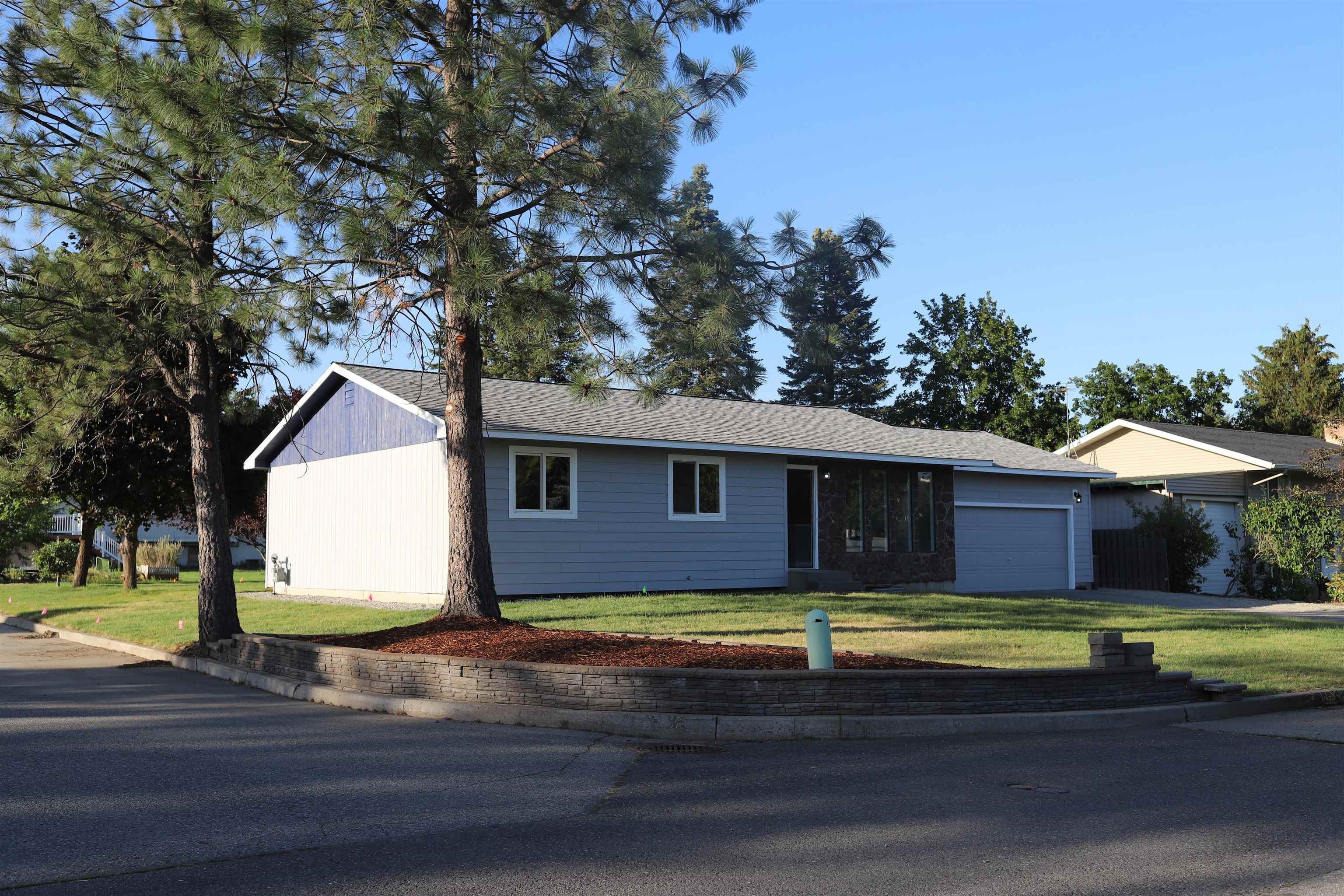 2. Single Family Homes for Sale at 15205 E 15th Avenue Veradale, Washington 99037 United States
