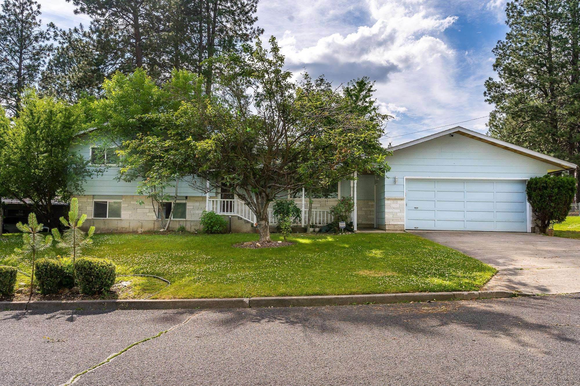 Single Family Homes for Sale at 13701 E Redlin Drive Spokane, Washington 99216 United States