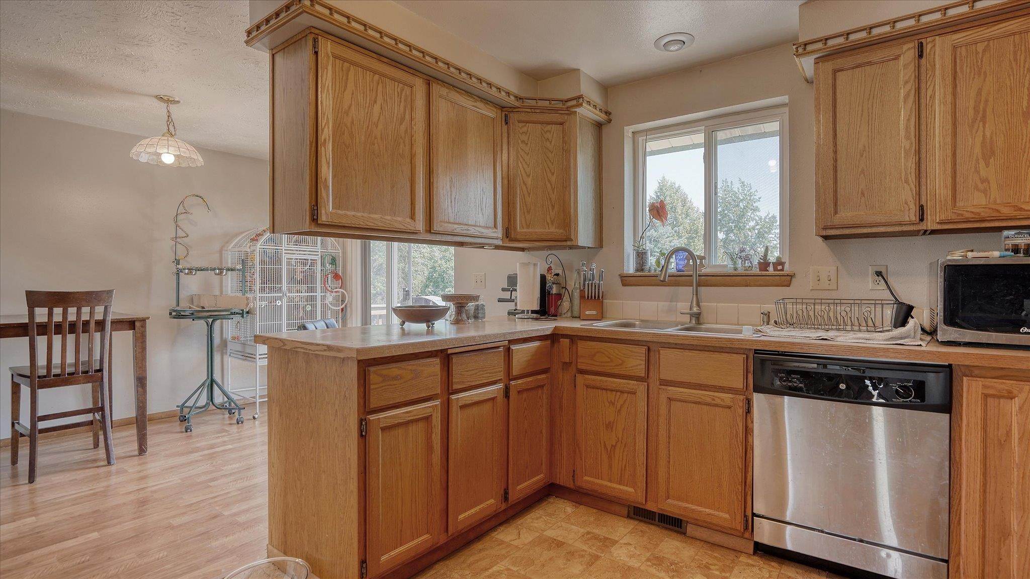 13. Single Family Homes for Sale at 4018 E Montgomery Avenue Spokane, Washington 99217 United States