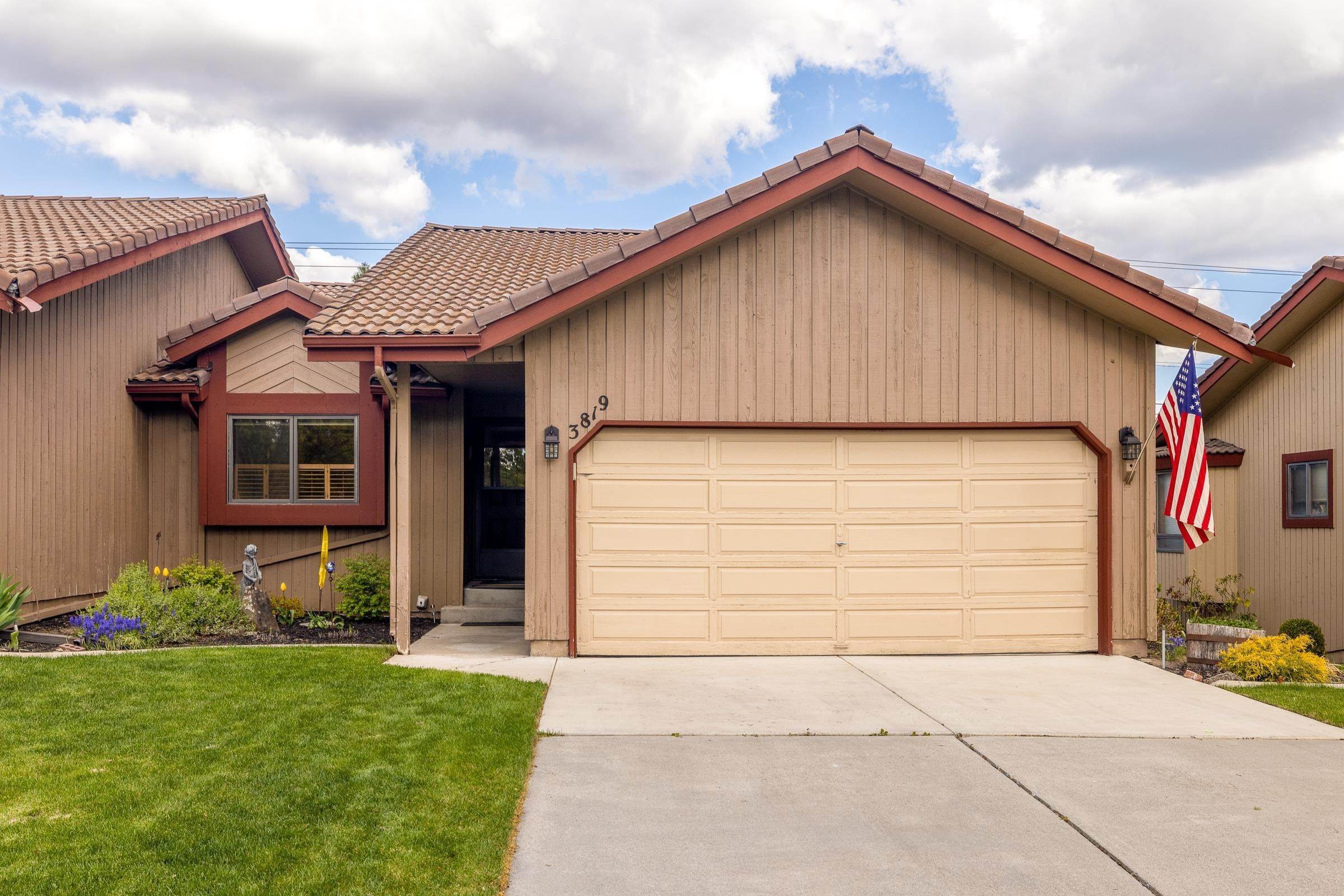 2. Single Family Homes for Sale at 3819 S Alder Drive Spokane, Washington 99223 United States
