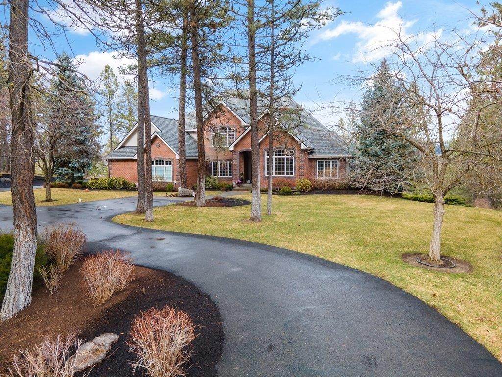 2. Single Family Homes for Sale at 2015 E Wildflower Lane Spokane, Washington 99224 United States