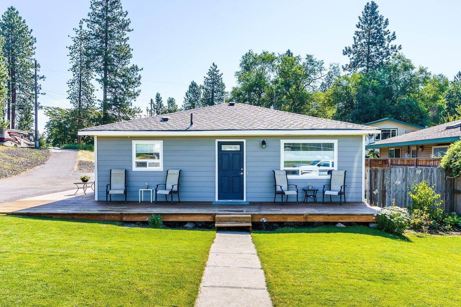 Single Family Homes for Sale at 1105 S Raymond Road Spokane Valley, Washington 99206 United States