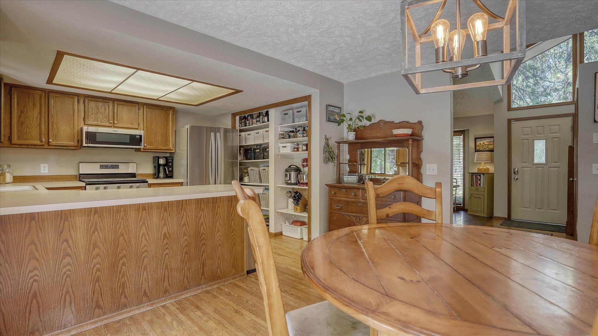 7. Single Family Homes for Sale at 5405 W Conestoga Avenue Spokane, Washington 99208 United States