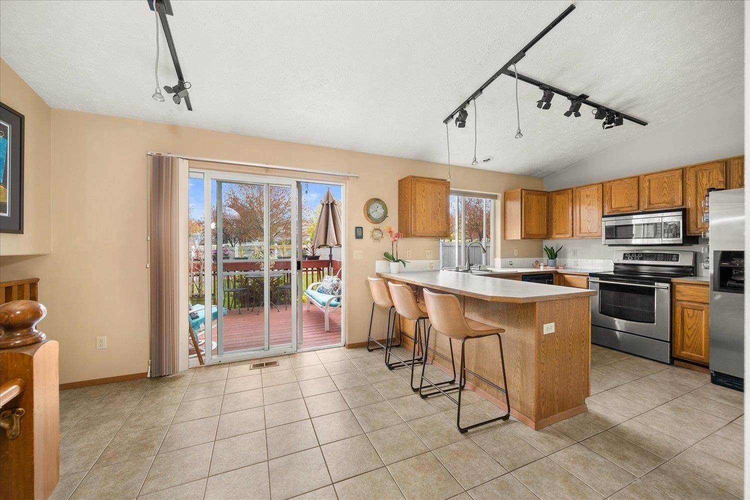8. Single Family Homes for Sale at 1318 N Mitchell Road Liberty Lake, Washington 99019 United States