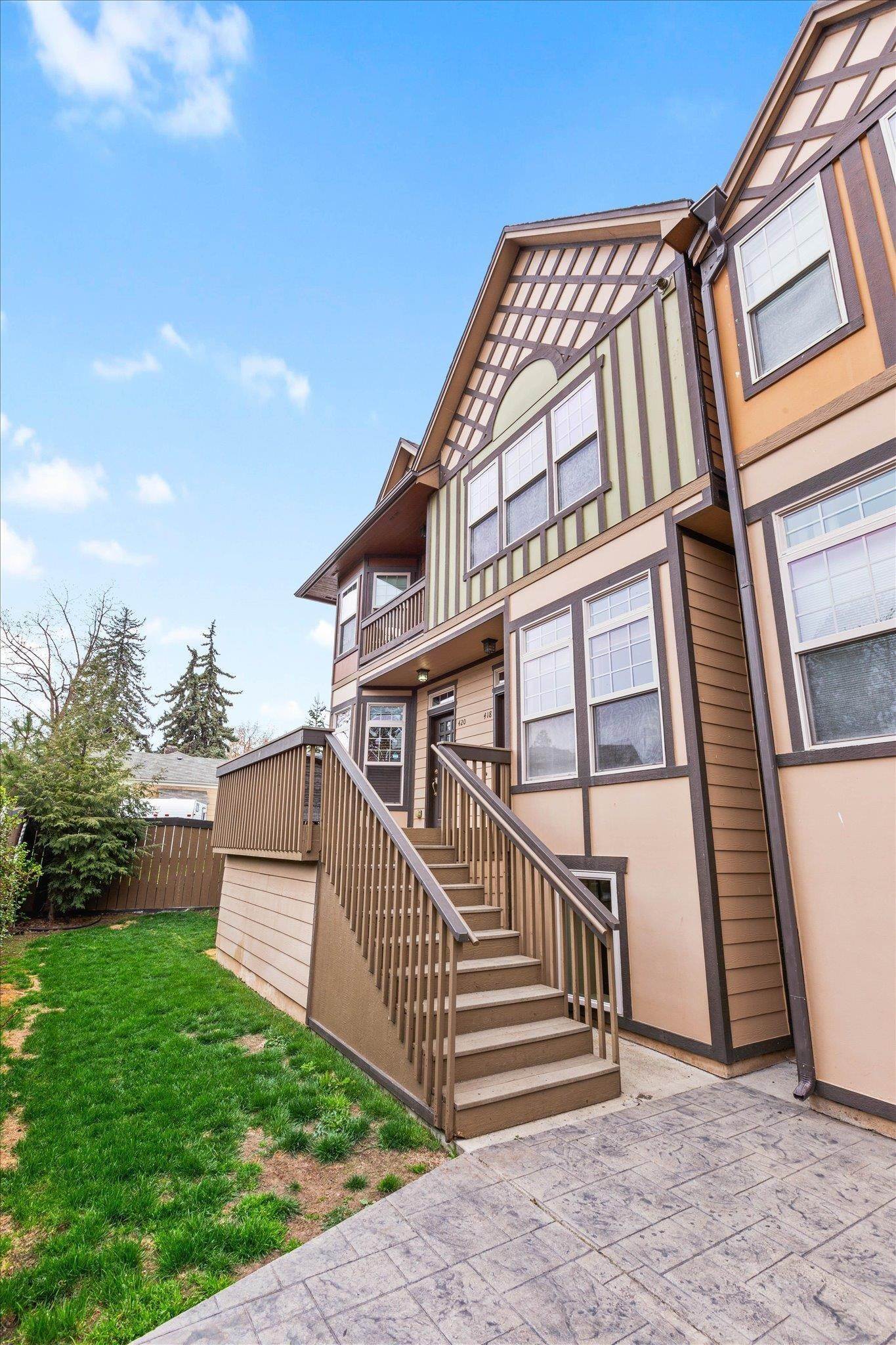 3. Single Family Homes for Sale at 418 S Hemlock Street Spokane, Washington 99201 United States