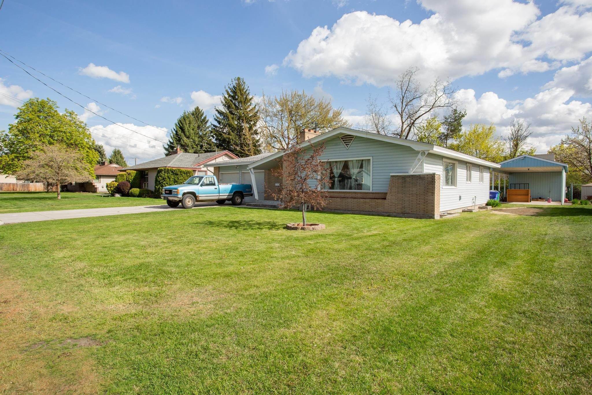 2. Single Family Homes for Sale at 11610 E Main Avenue Spokane Valley, Washington 99206 United States