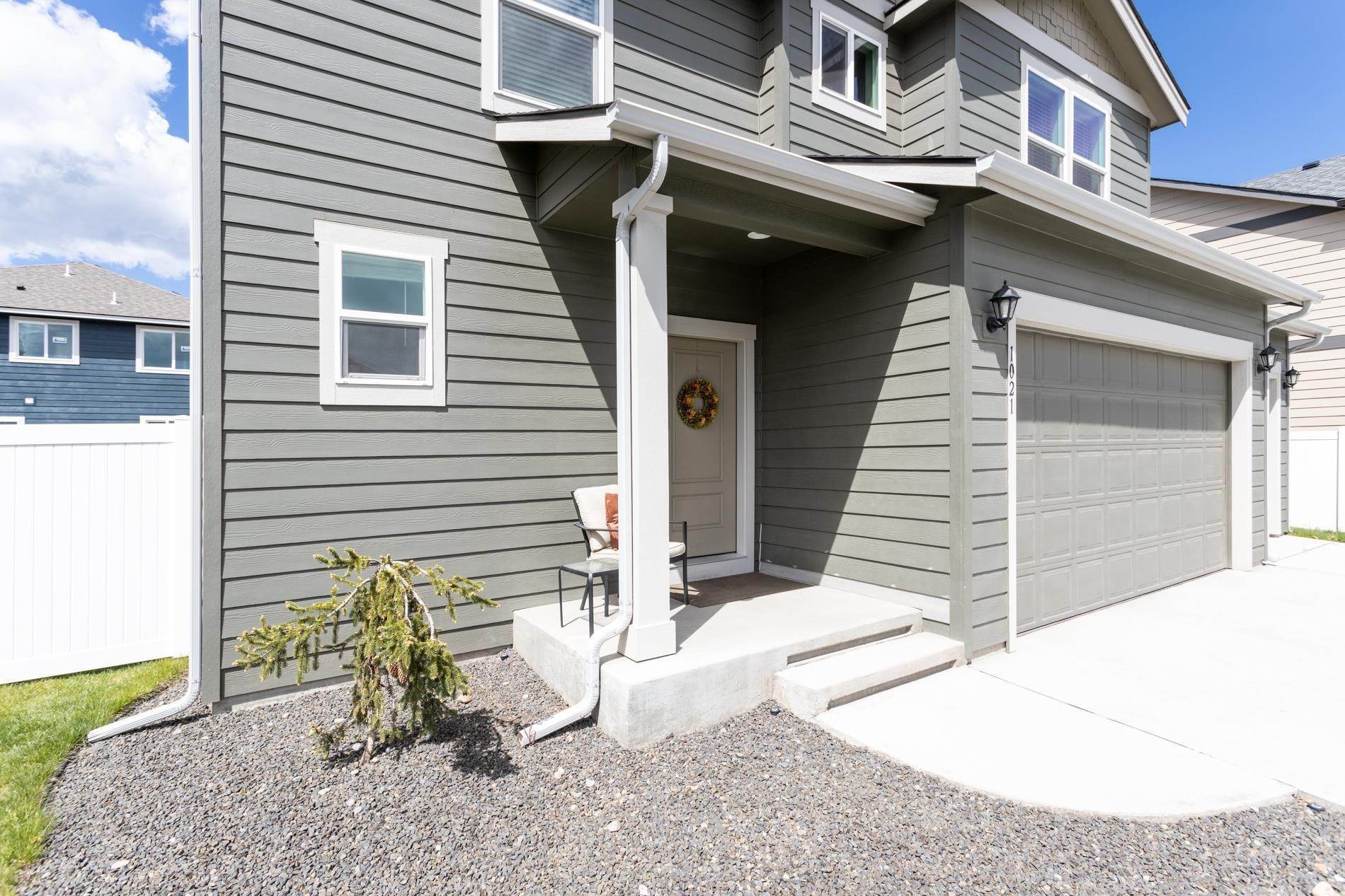4. Single Family Homes for Sale at 1021 N Viewmont Road Greenacres, Washington 99016 United States
