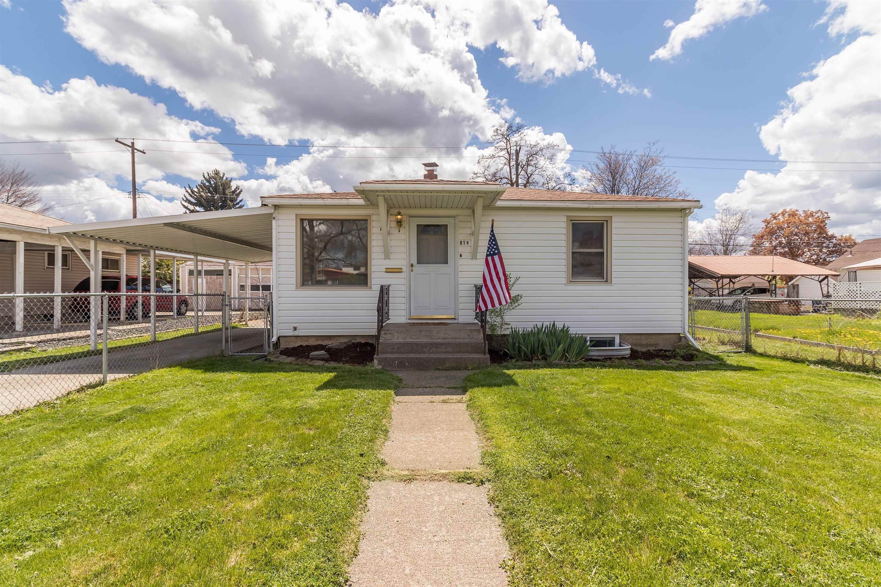 1. Single Family Homes for Sale at 814 E Garland Avenue Spokane, Washington 99207 United States