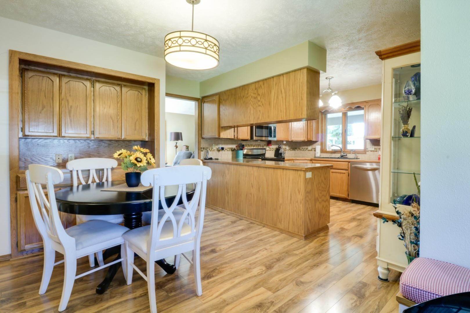 8. Single Family Homes for Sale at 10310 N Sundance Drive Spokane, Washington 99208 United States