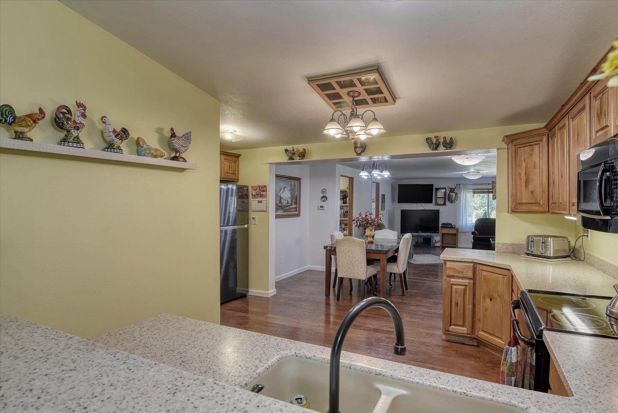 11. Single Family Homes for Sale at 571 Buck Creek Road Newport, Washington 99156 United States