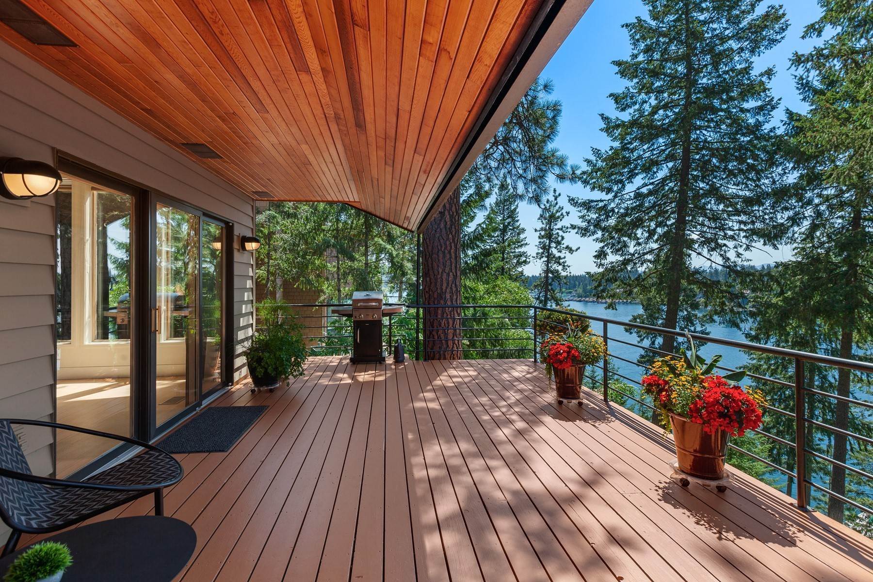 9. Single Family Homes for Sale at Waterfront Contemporary Beauty 2931 E Point Hayden Dr Hayden Lake, Idaho 83835 United States