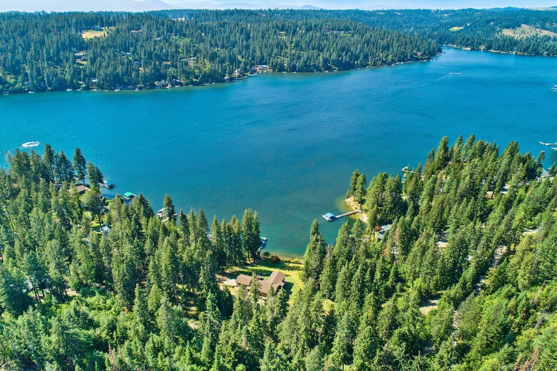 48. Single Family Homes for Sale at Hayden Lake Mountain Retreat 7285 Henry Point Rd Hayden, Idaho 83835 United States