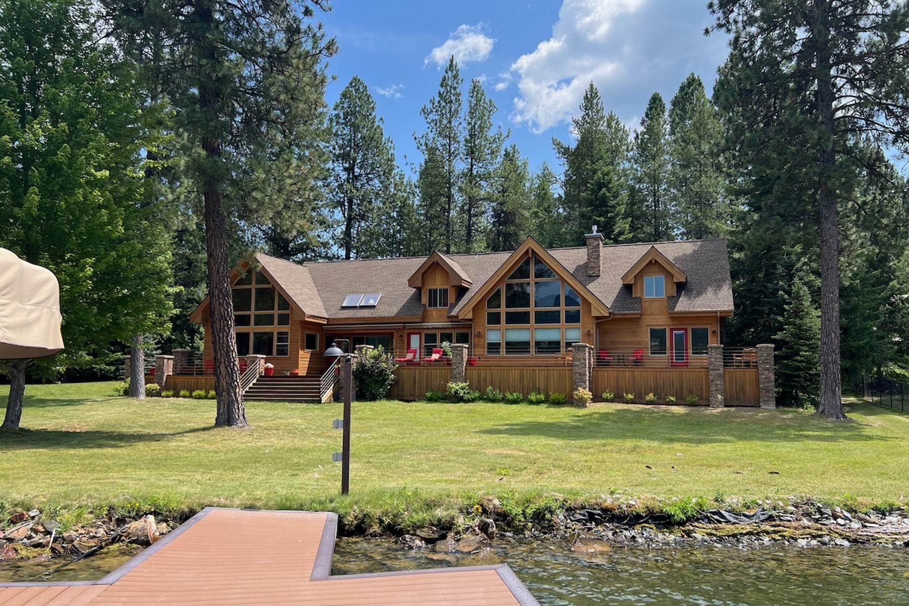 2. Single Family Homes for Sale at Luxury Waterfront on Pend Oreille River 413 Swan Shores Dr Sagle, Idaho 83860 United States