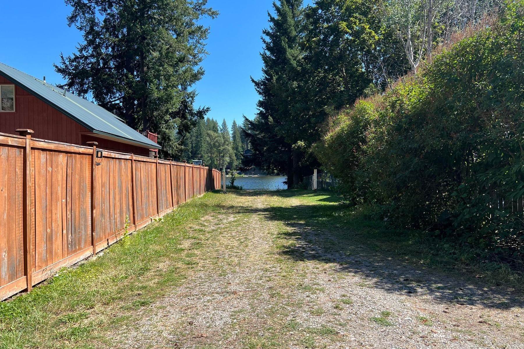 3. Single Family Homes for Sale at Twin Lakes Bungalow 20791 N Altamont Rd Rathdrum, Idaho 83858 United States