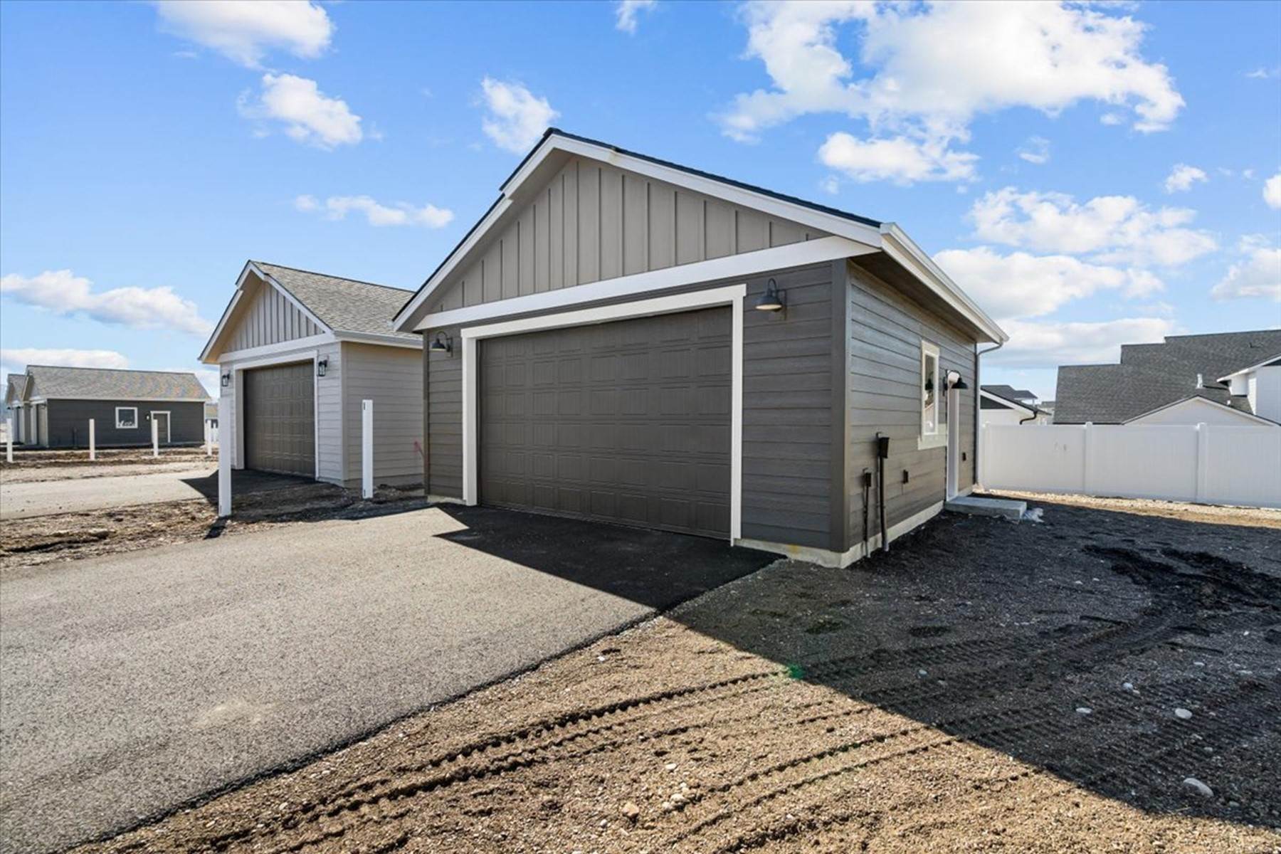 31. Single Family Homes for Sale at The Bridger w/Detached Garage 3129 Cassiopeia Post Falls, Idaho 83854 United States