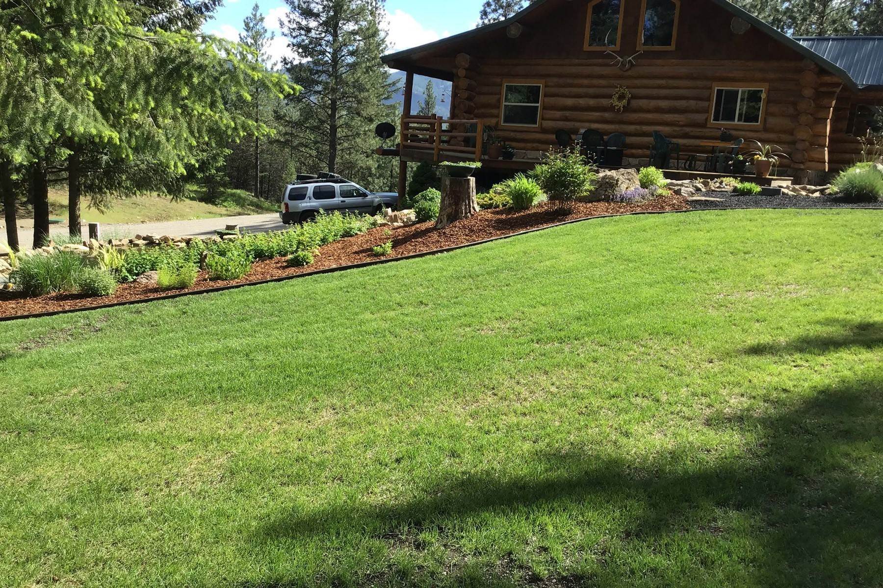 42. Single Family Homes for Sale at Paradise on 5 Acres w/Shop 370 Forest Way Blanchard, Idaho 83804 United States