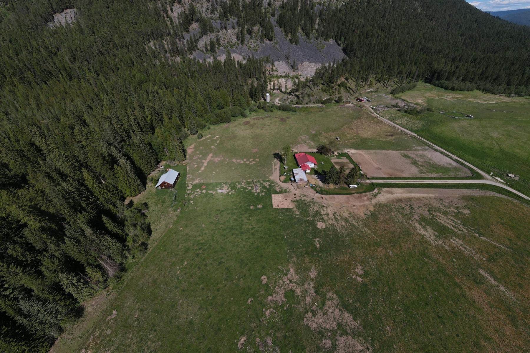 12. Single Family Homes for Sale at Majestic Meadows 2918 Pine Creek Rd Troy, Montana 59935 United States