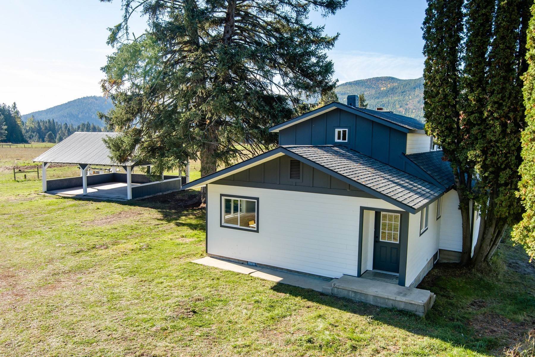 50. Single Family Homes for Sale at Wells Road Homestead 318 Wells Priest River, Idaho 83856 United States