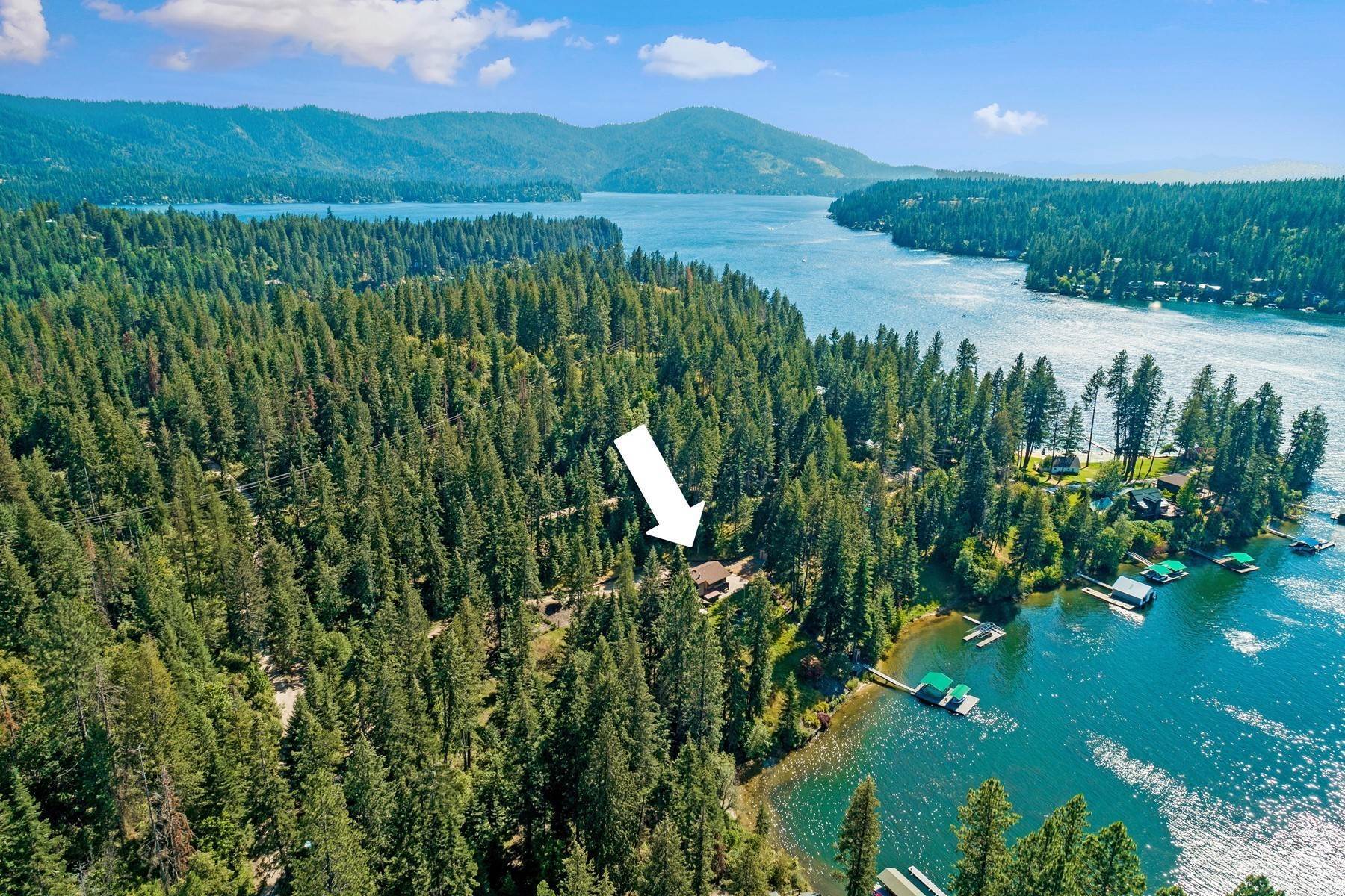 50. Single Family Homes for Sale at Hayden Lake Mountain Retreat 7285 Henry Point Rd Hayden, Idaho 83835 United States