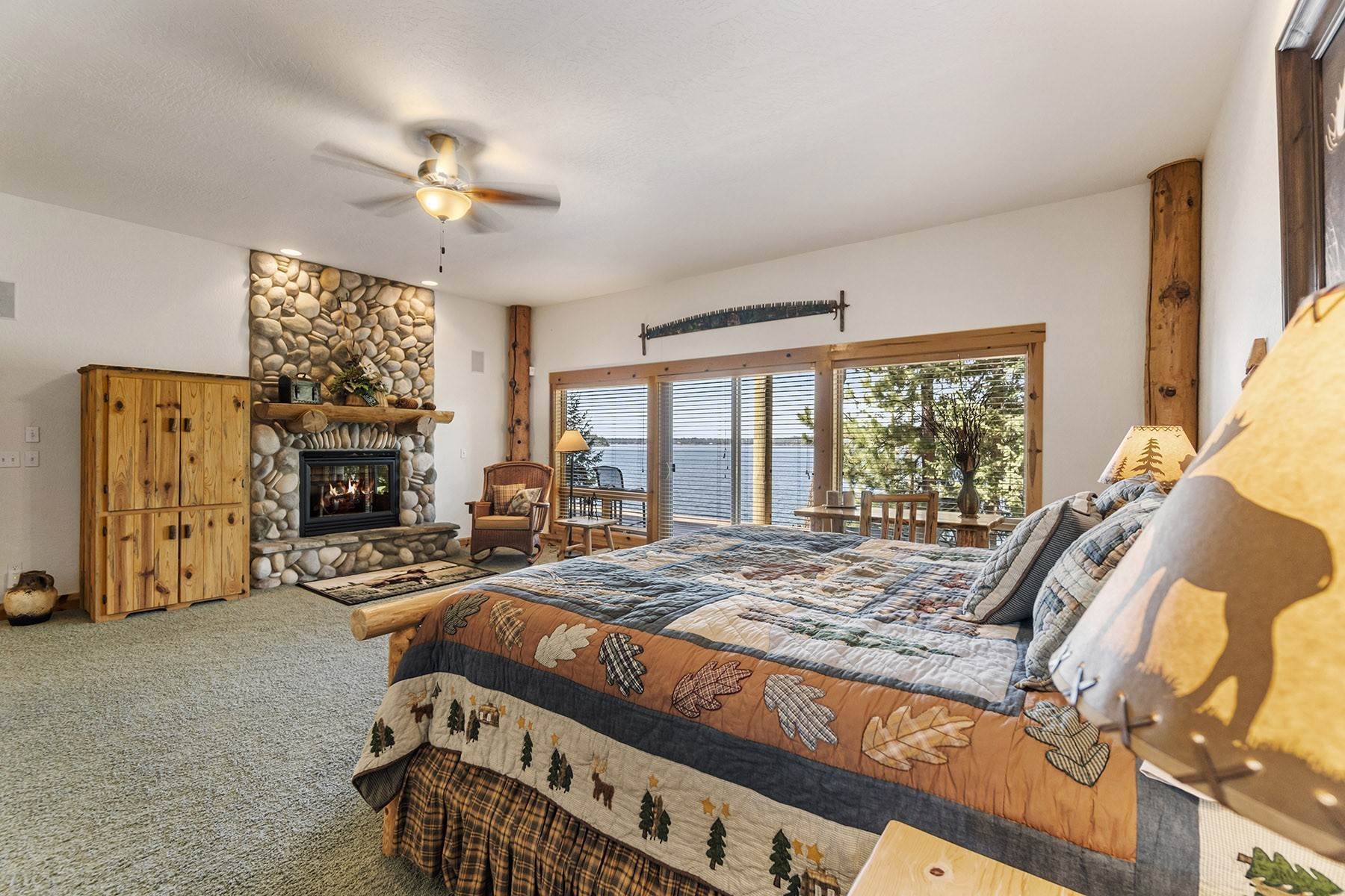 35. Single Family Homes for Sale at The Point at Sunset Beach 6901 & 7021 Syringa Rd Hayden, Idaho 83835 United States